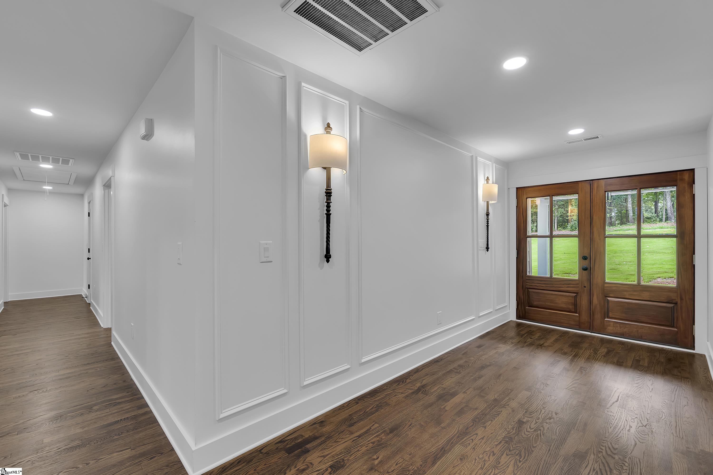 111 Rolling Green Circle Property Photo 3