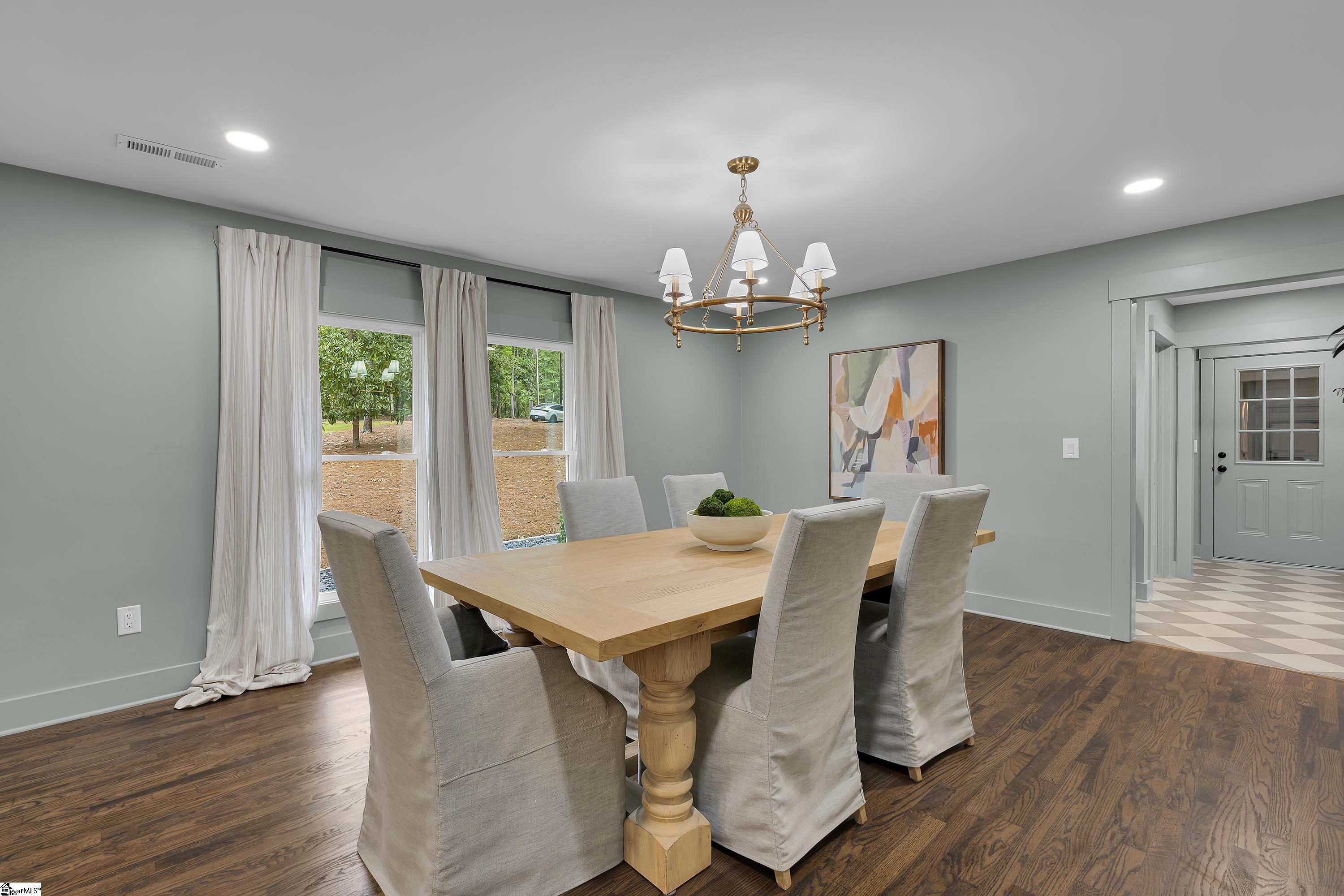 111 Rolling Green Circle Property Photo 4