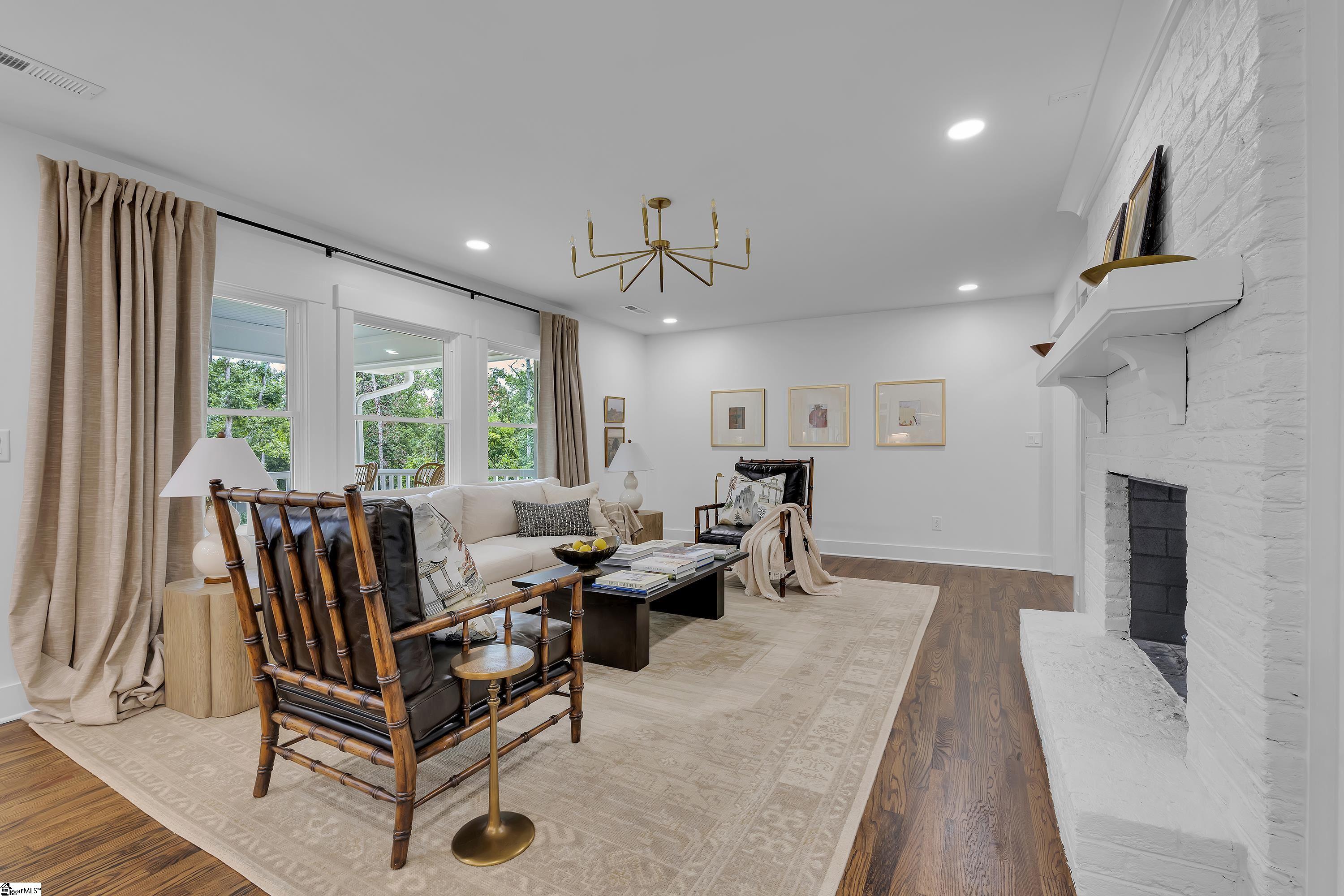 111 Rolling Green Circle Property Photo 6