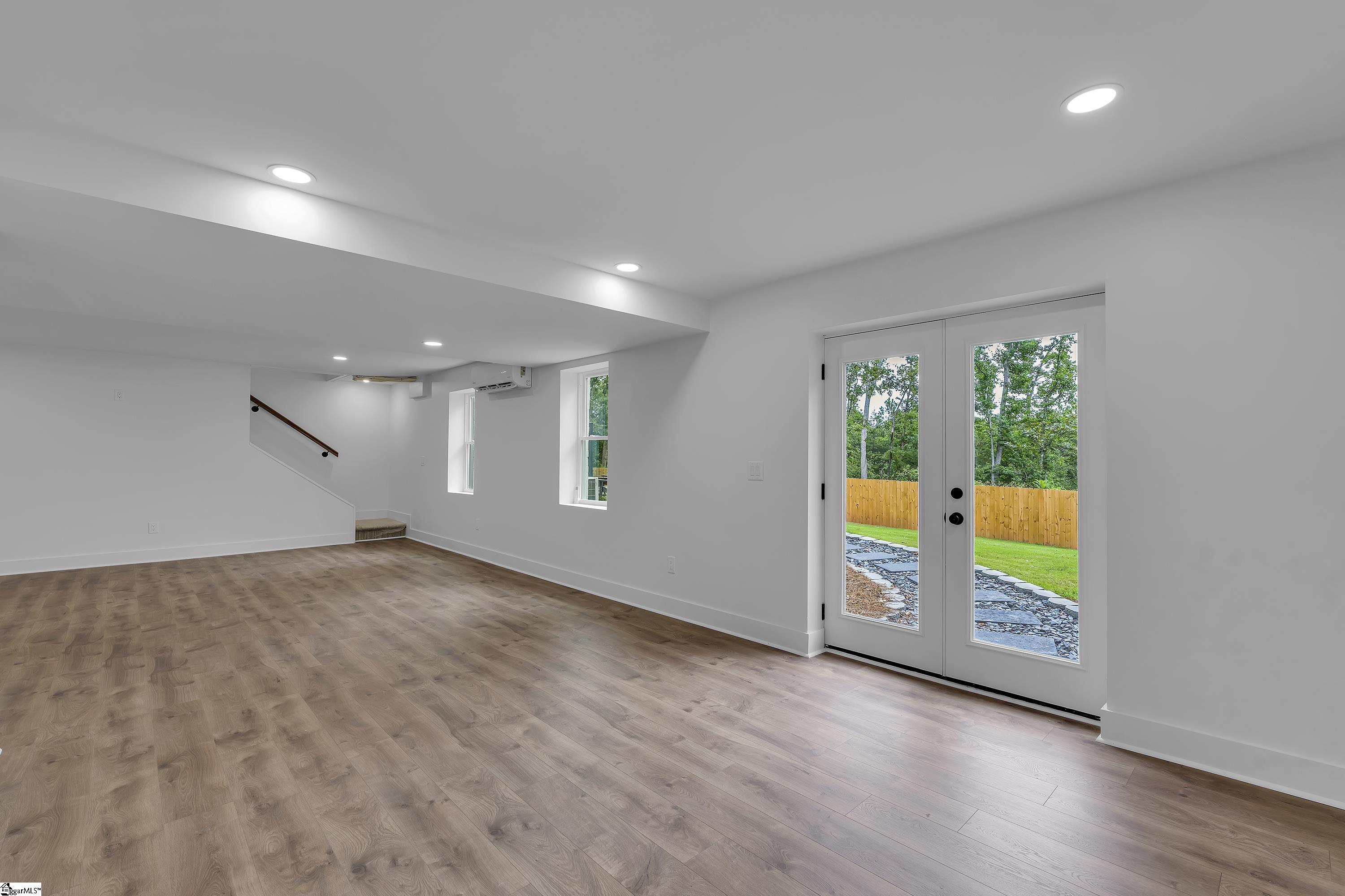 111 Rolling Green Circle Property Photo 28