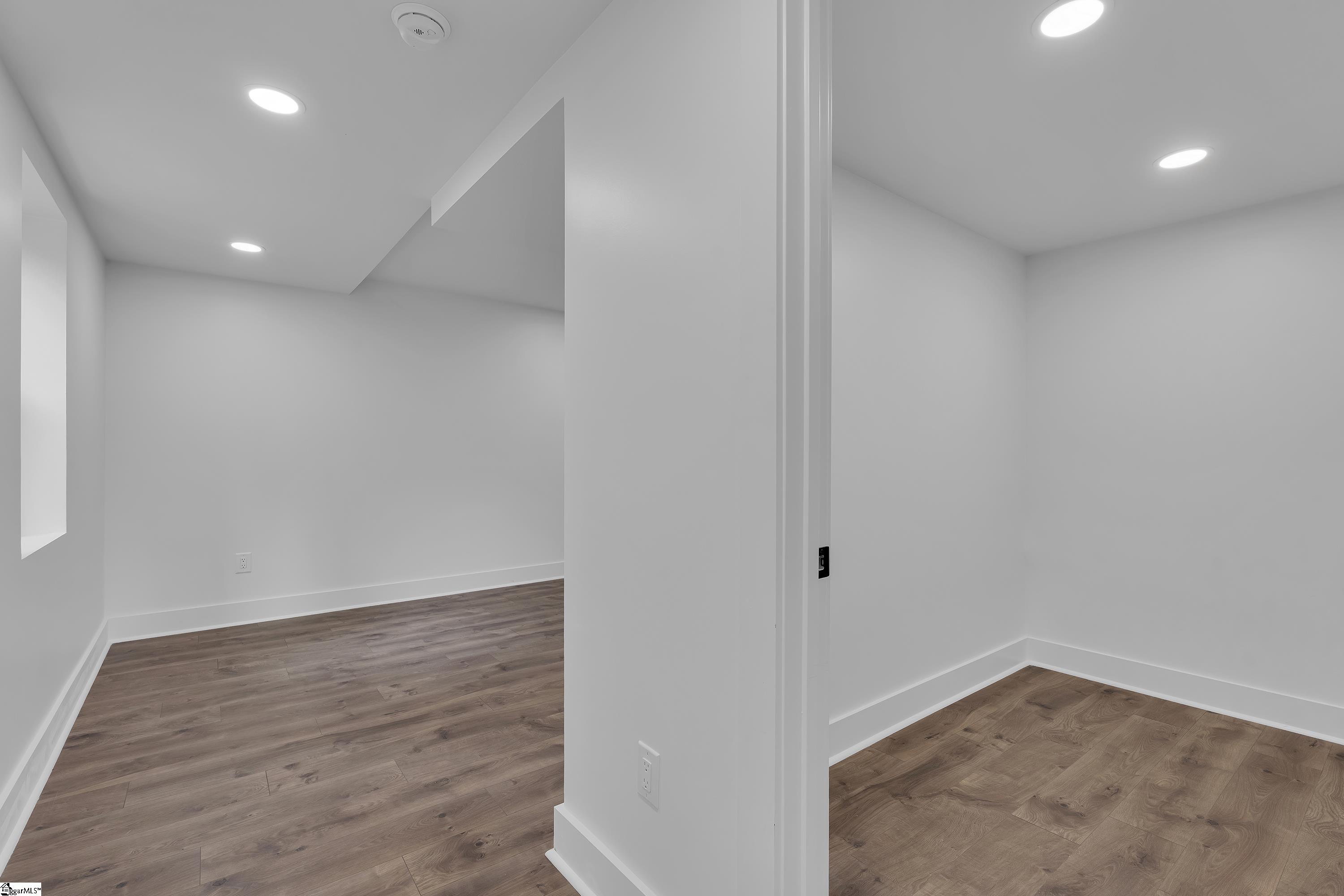 111 Rolling Green Circle Property Photo 35