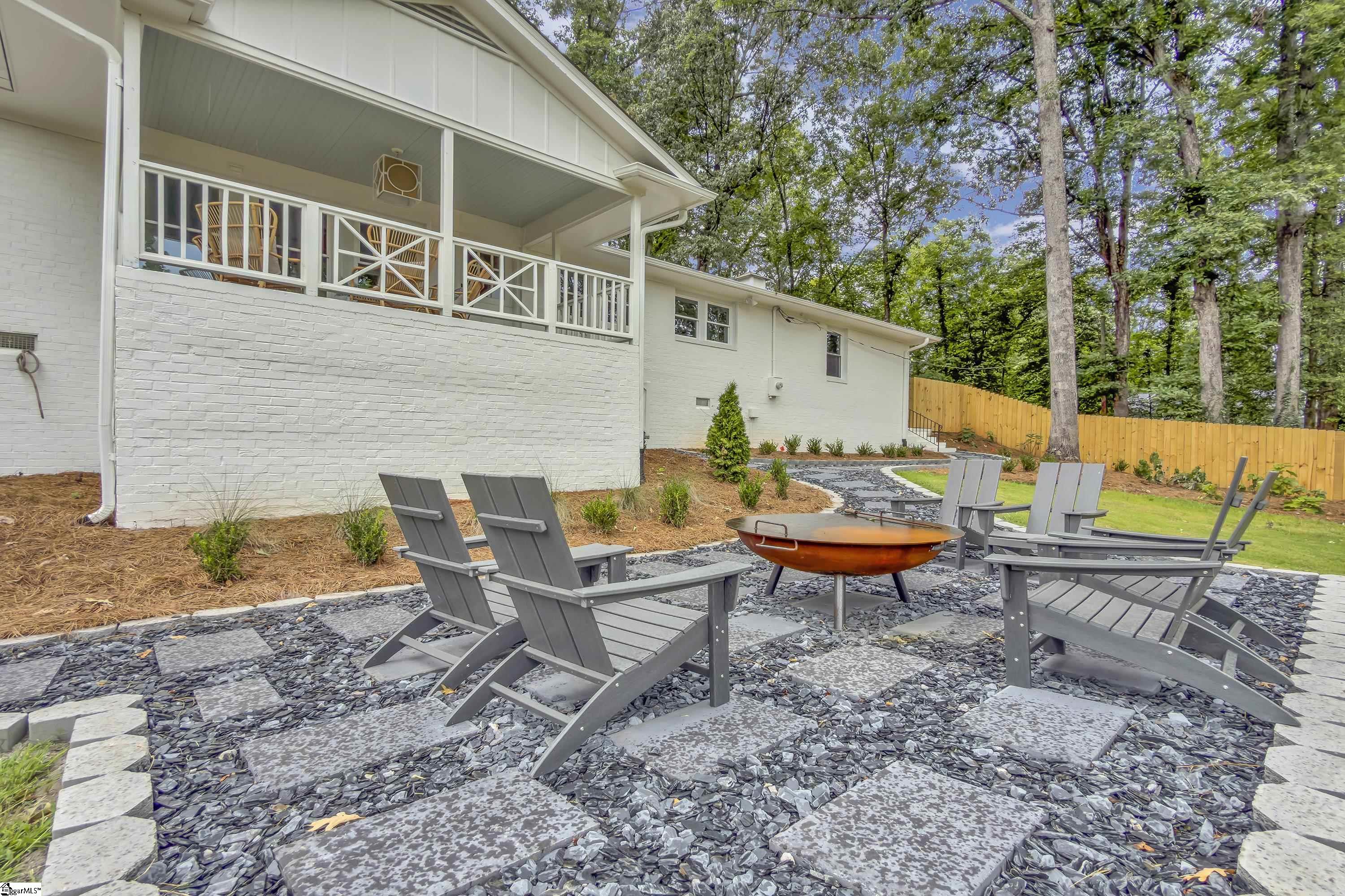 111 Rolling Green Circle Property Photo 43
