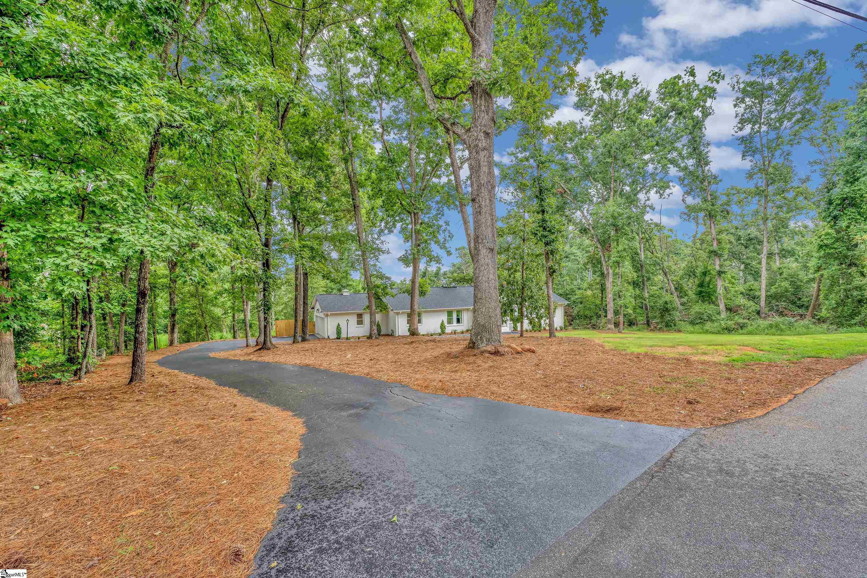 111 Rolling Green Circle Property Photo 46