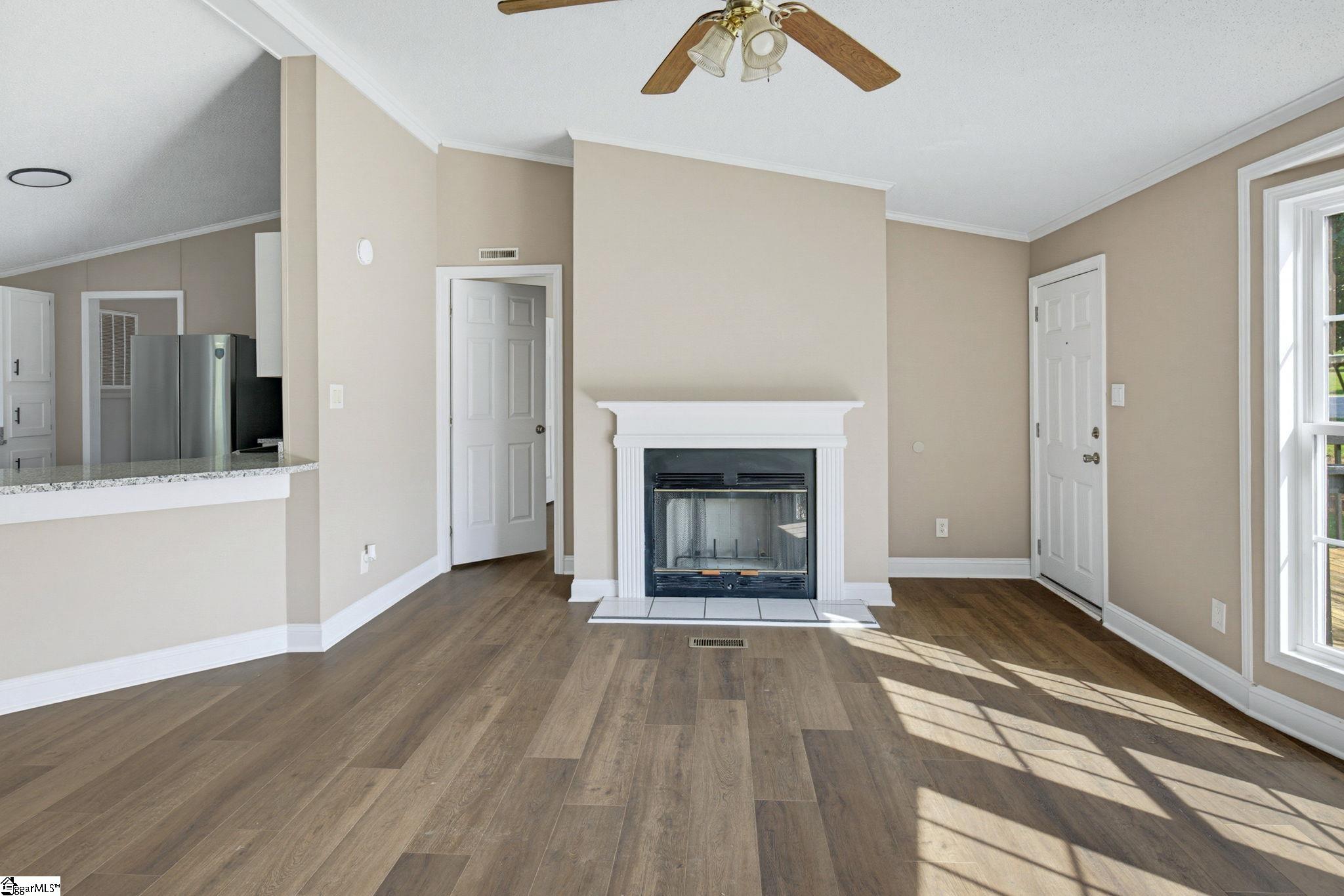 95 S Manley Drive Property Photo 3