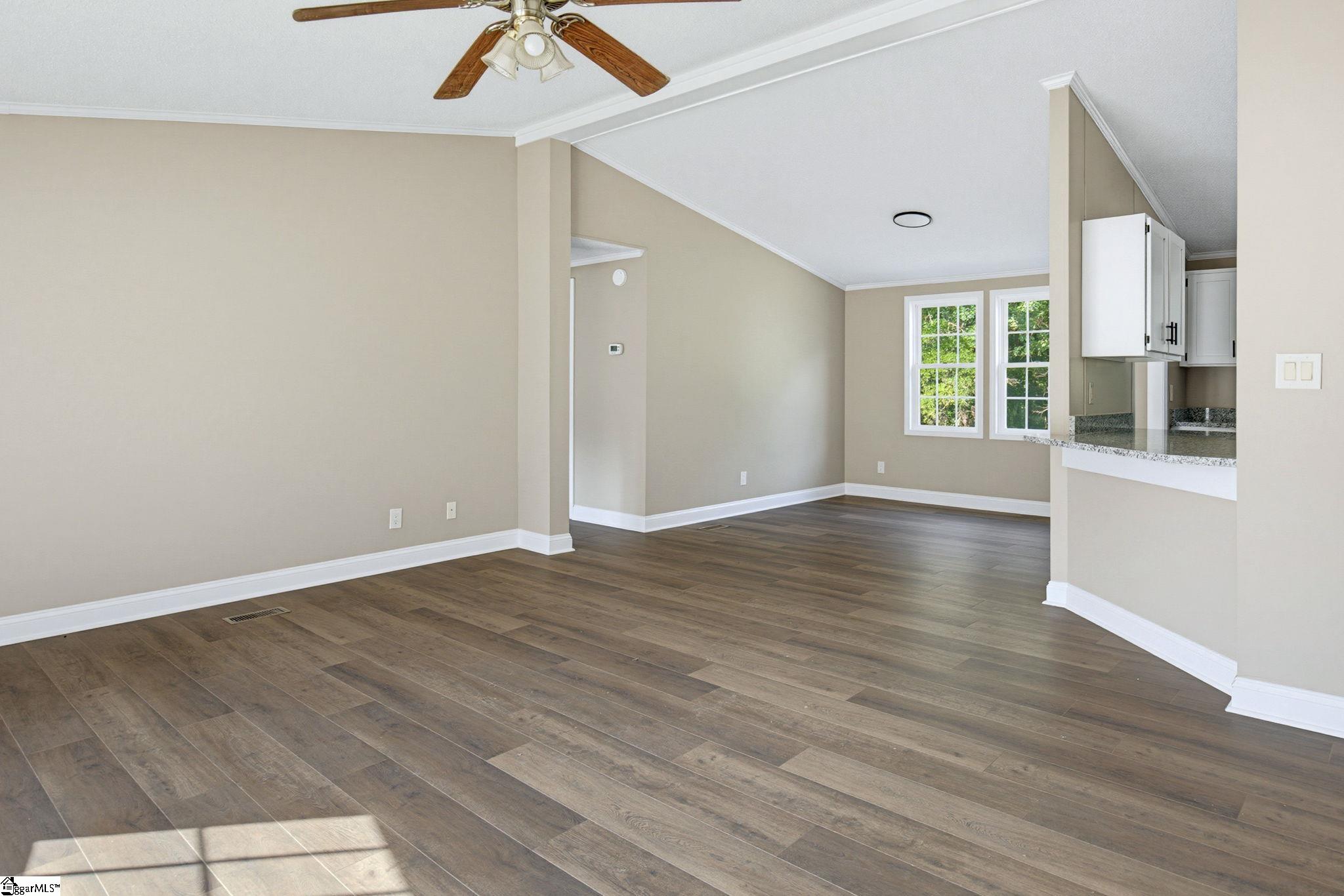 95 S Manley Drive Property Photo 8