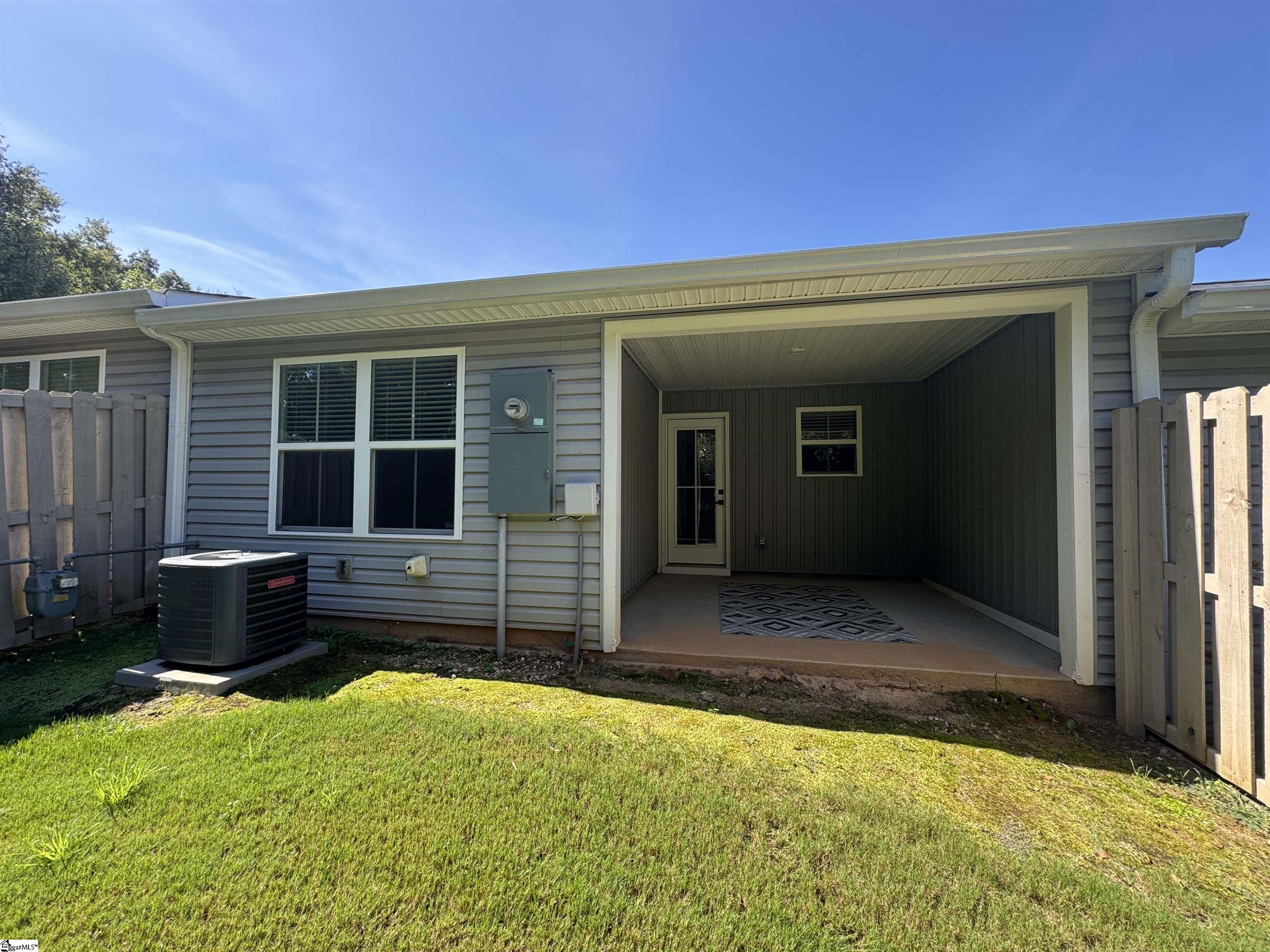 4 Englefield Drive Property Photo 4