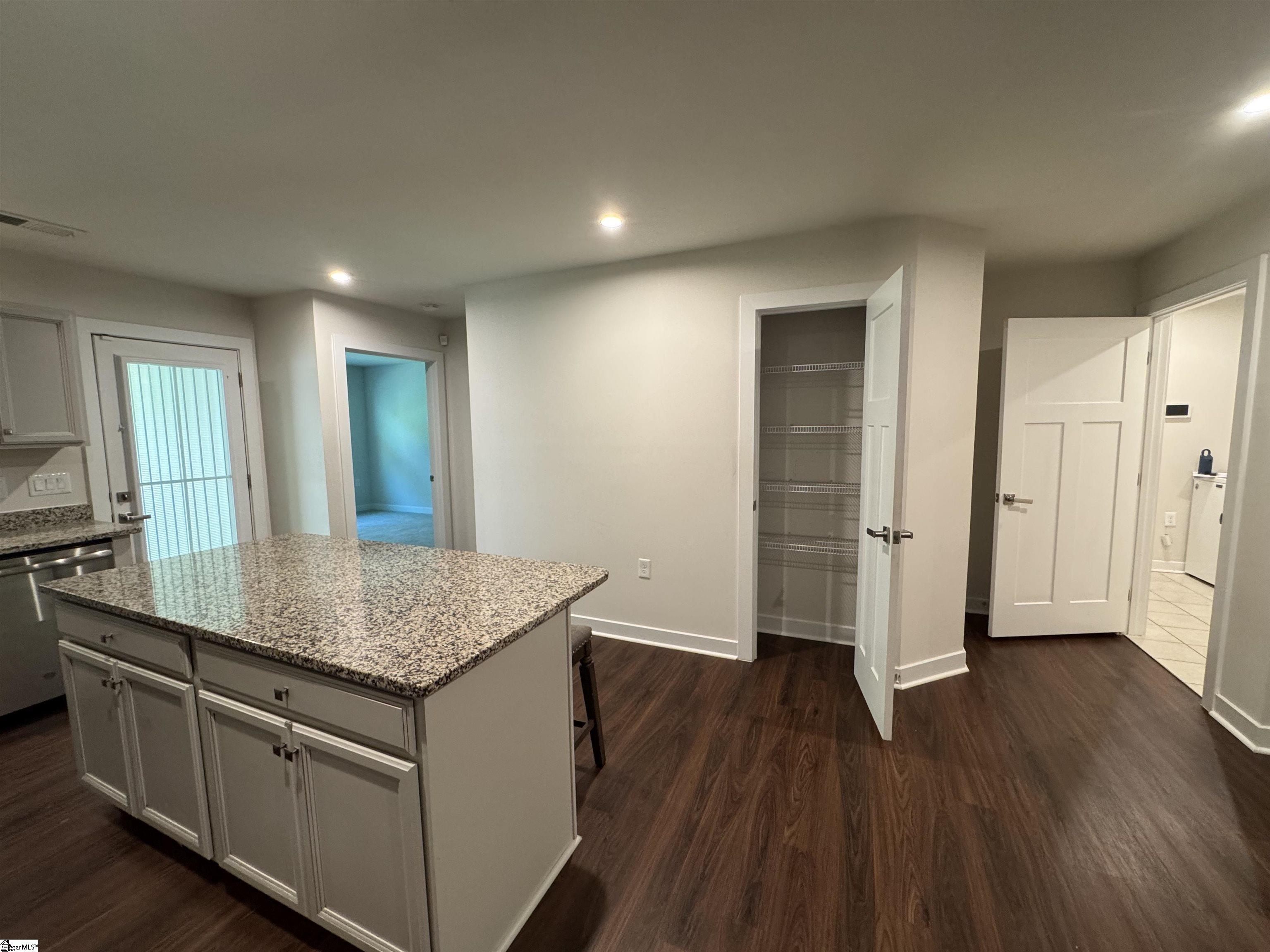 4 Englefield Drive Property Photo 7