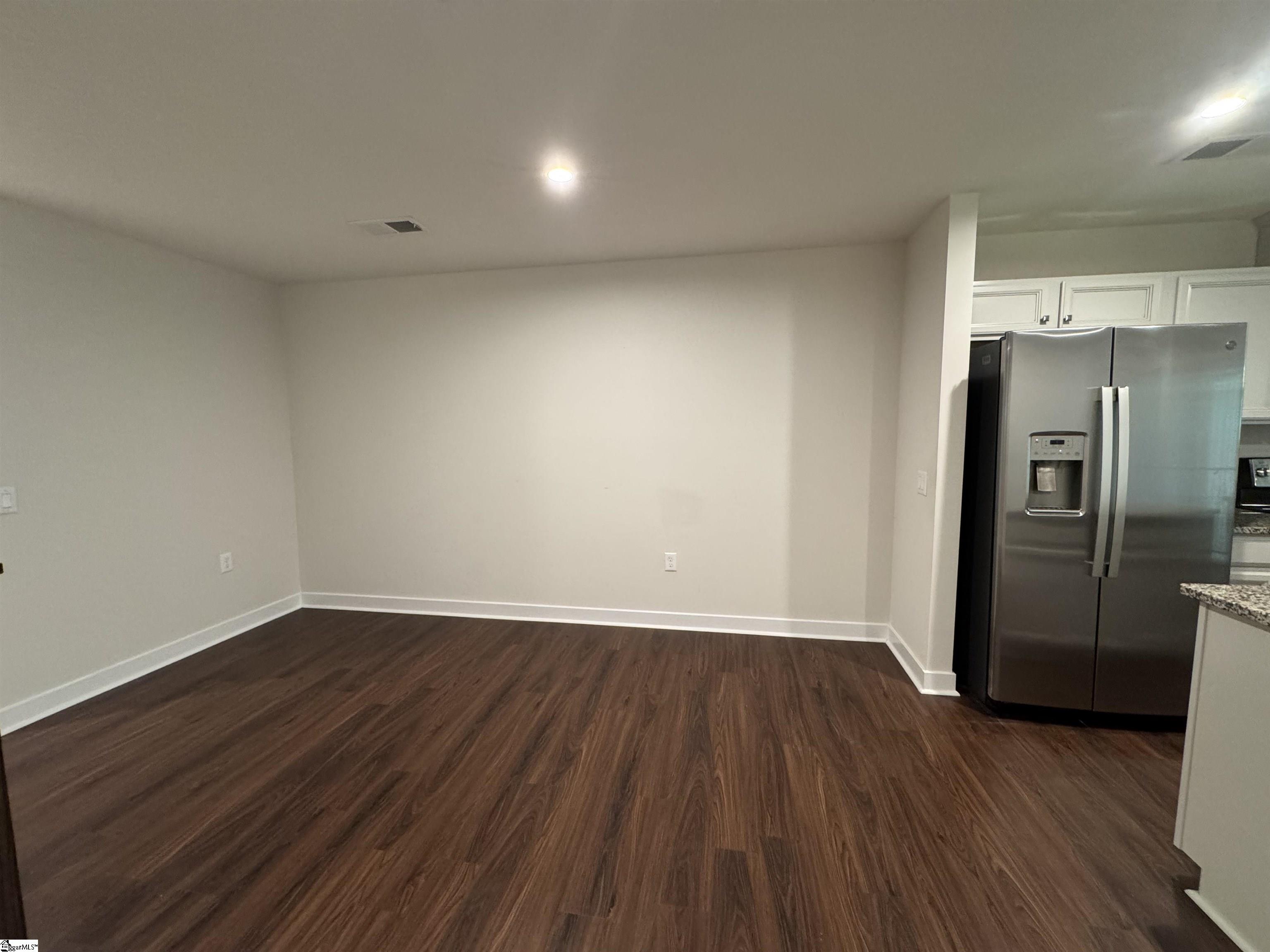 4 Englefield Drive Property Photo 13