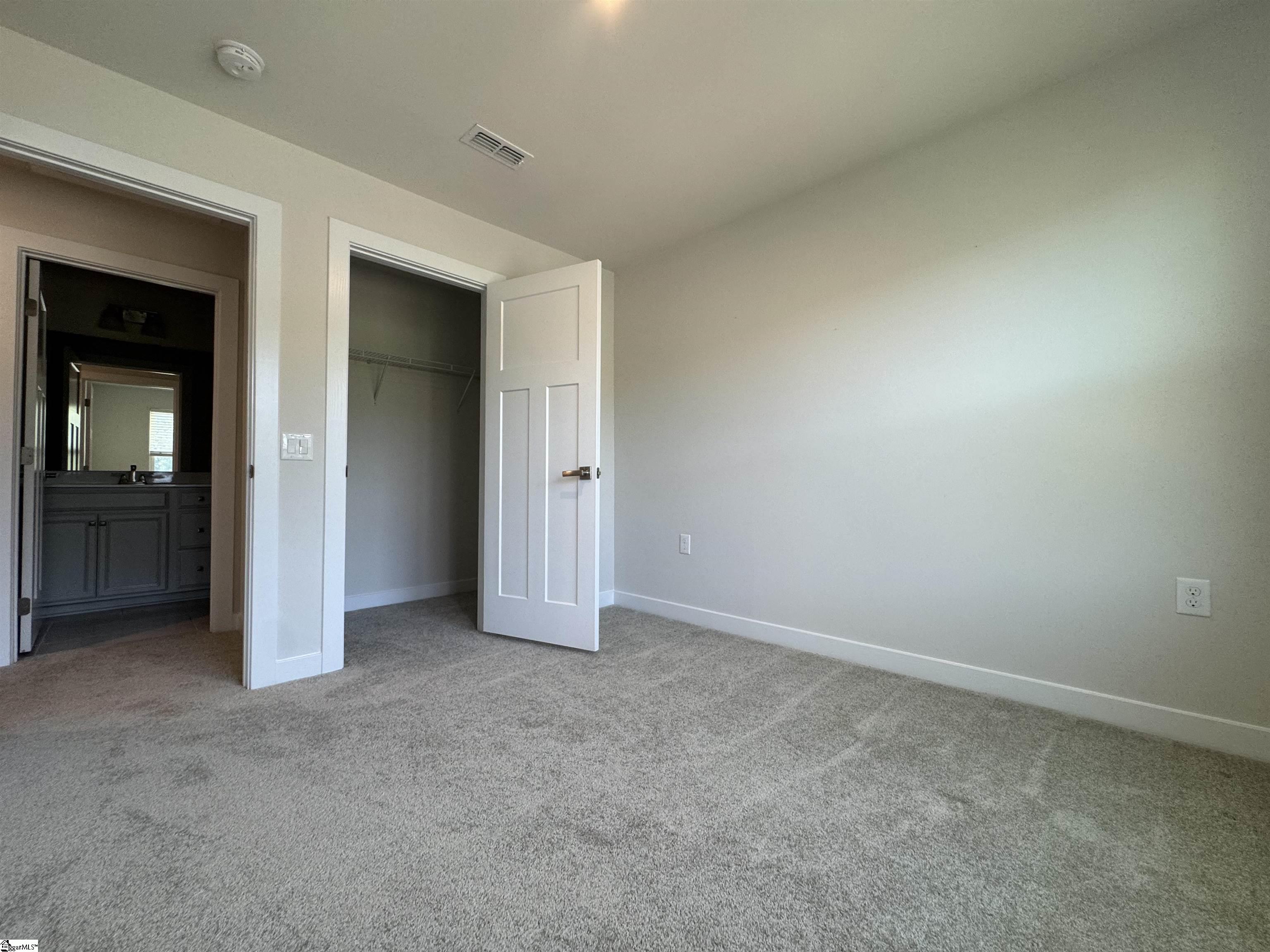 4 Englefield Drive Property Photo 25