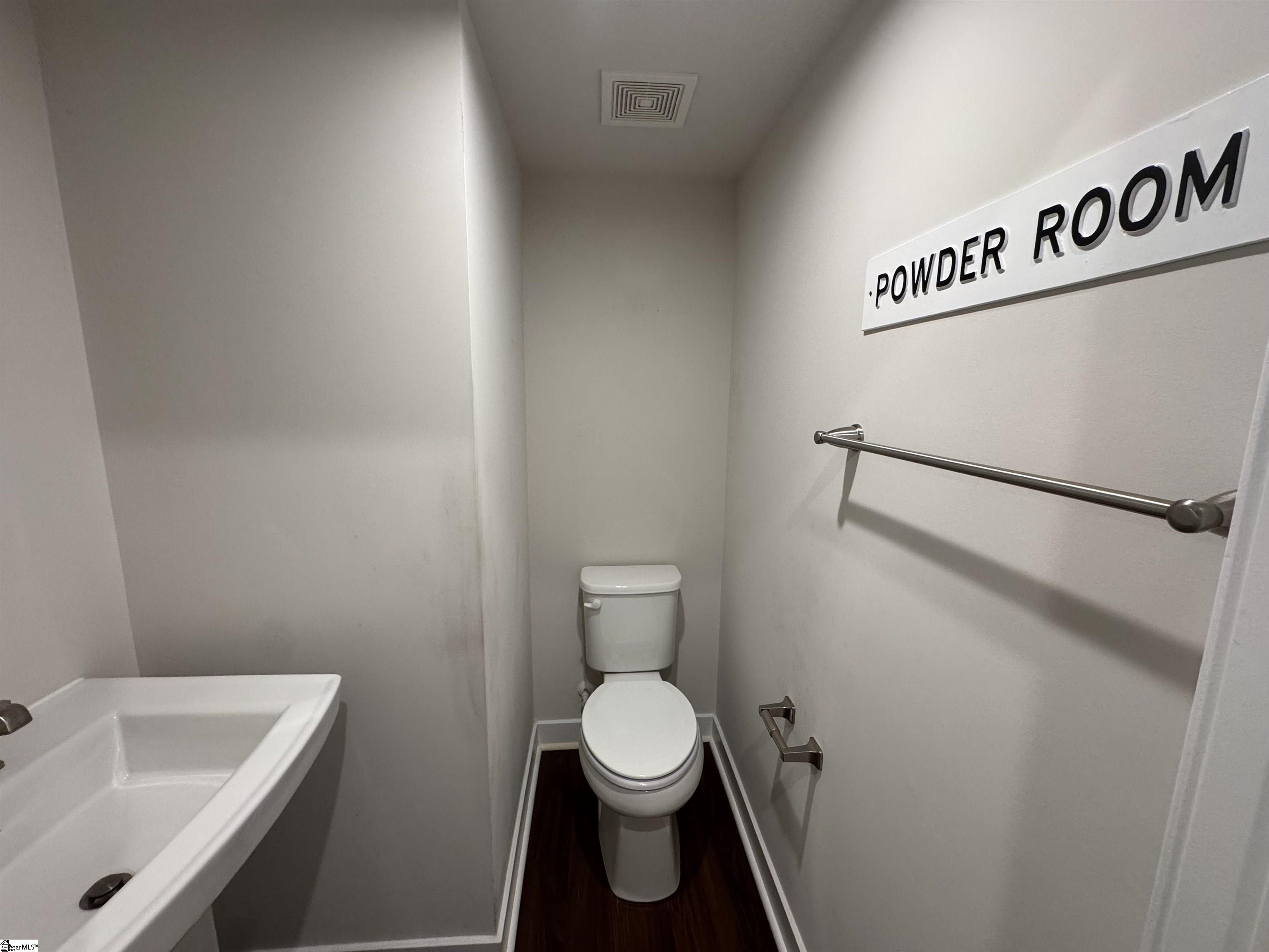 4 Englefield Drive Property Photo 29