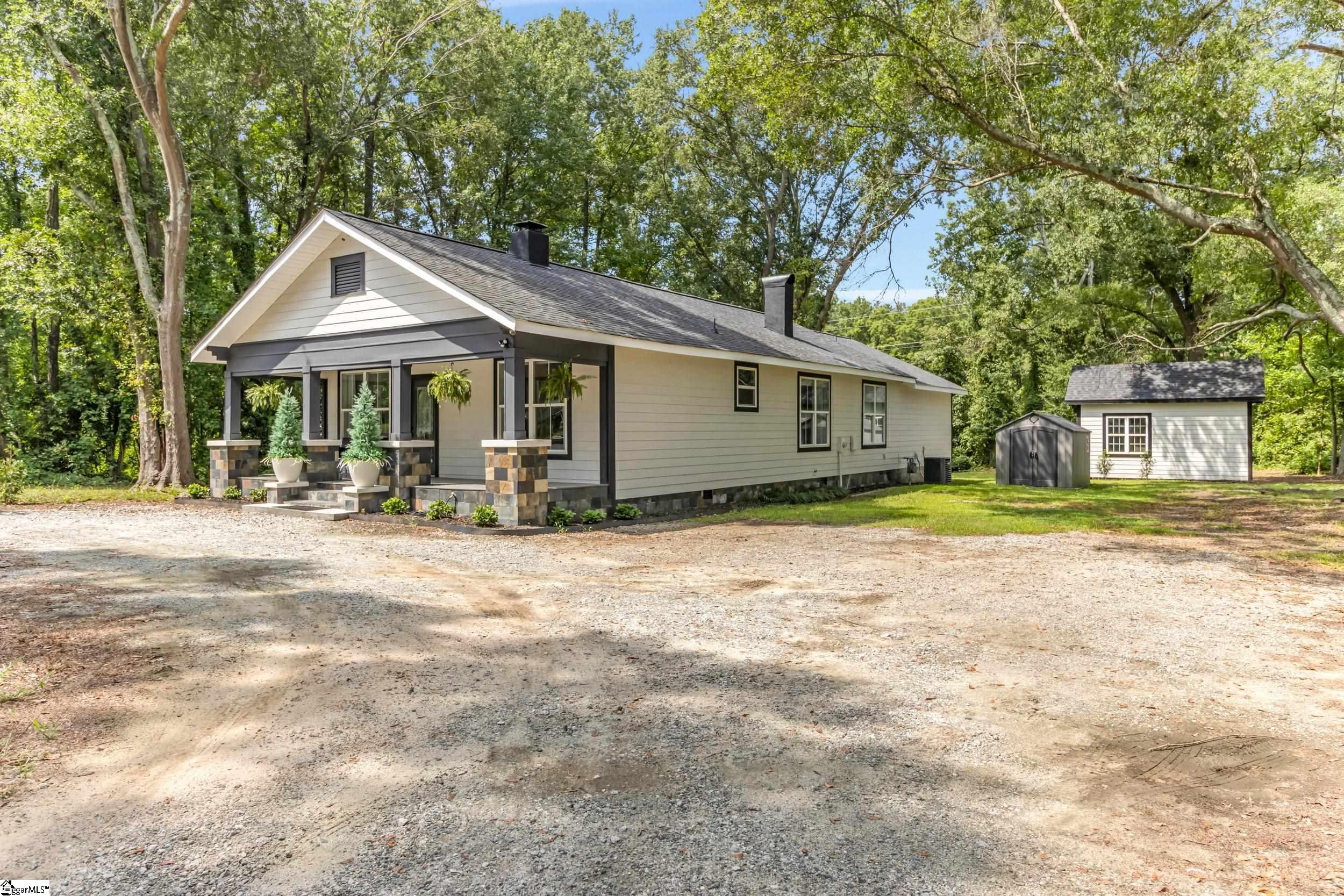 900 Irwin Avenue Property Photo 3