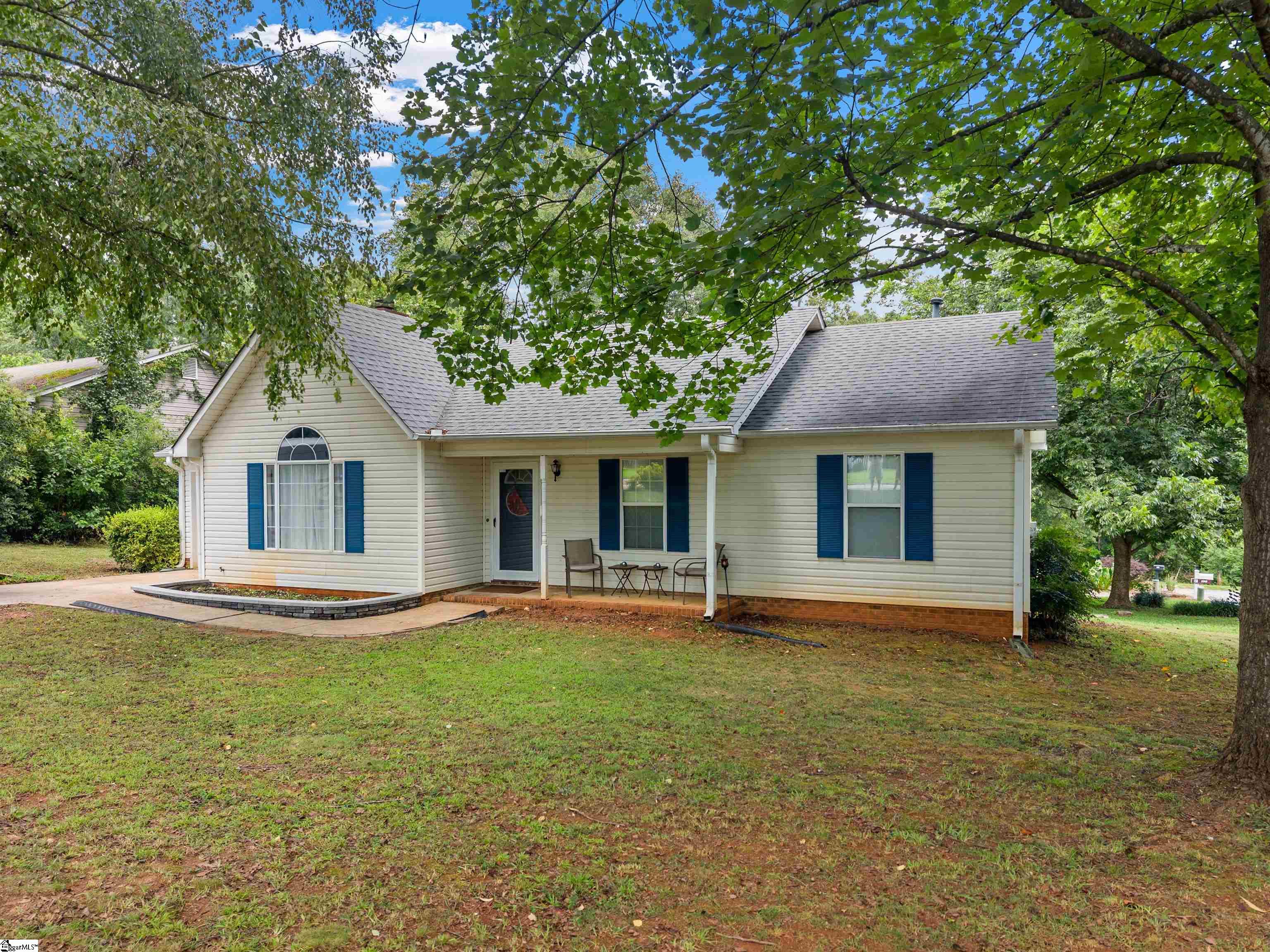 175 Poplar Creek Drive Property Photo 1