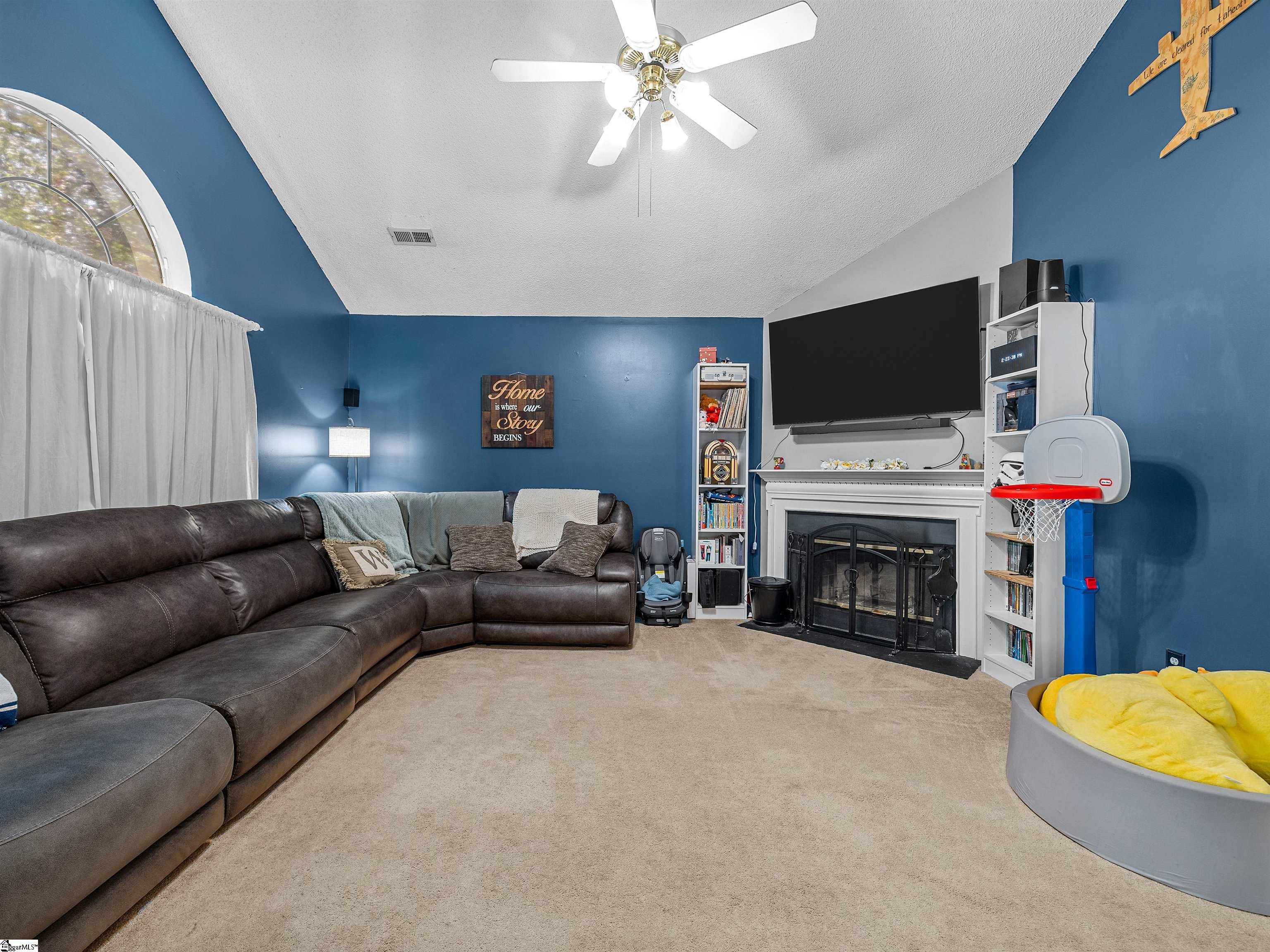 175 Poplar Creek Drive Property Photo 2