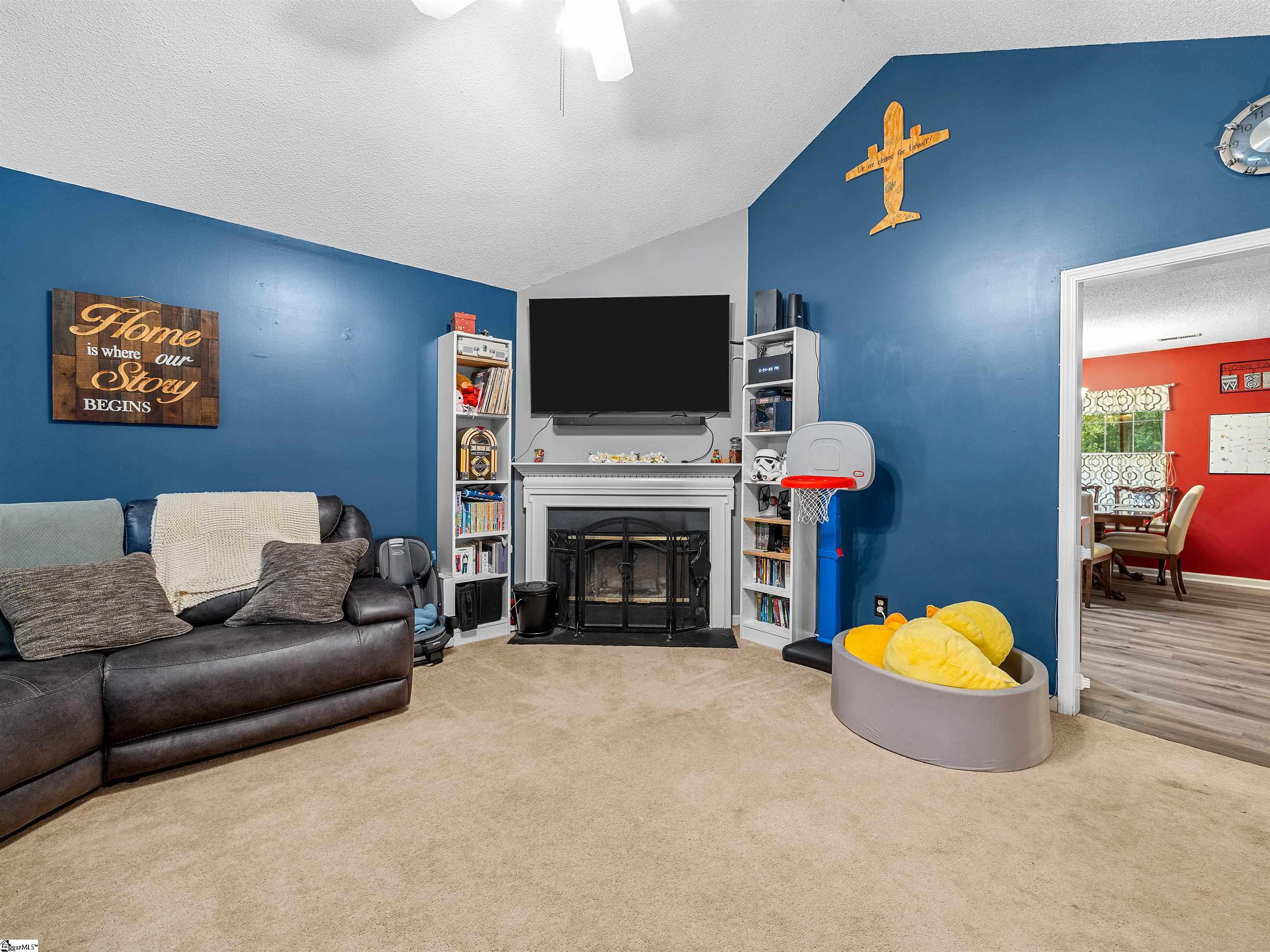 175 Poplar Creek Drive Property Photo 3