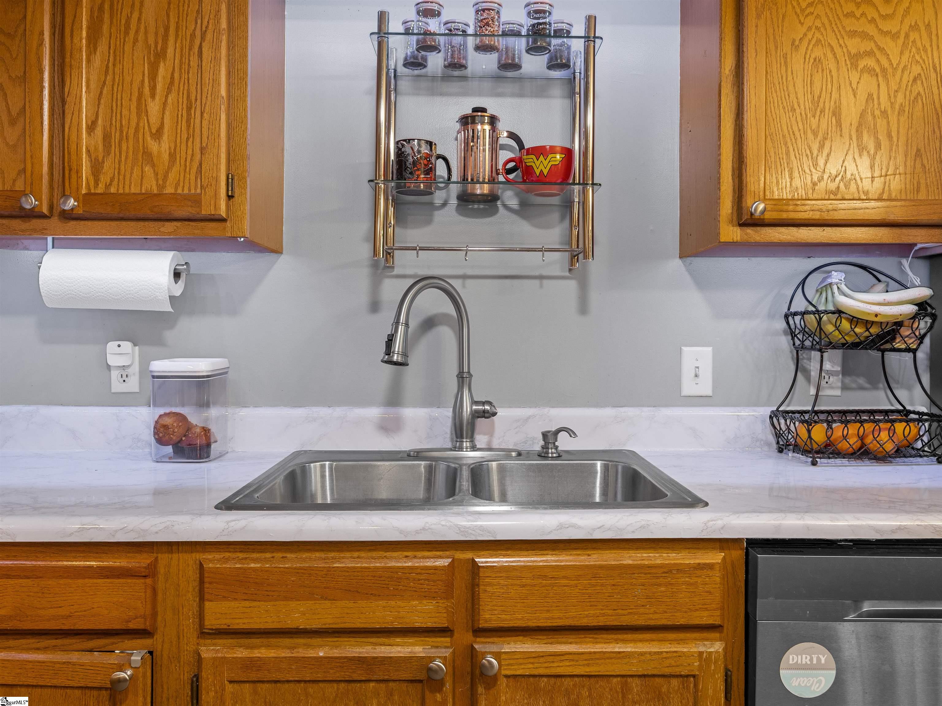 175 Poplar Creek Drive Property Photo 11