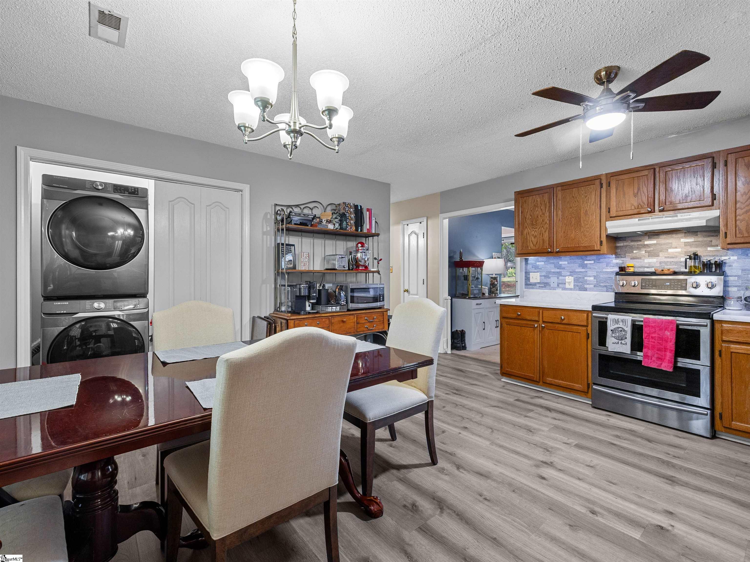175 Poplar Creek Drive Property Photo 12