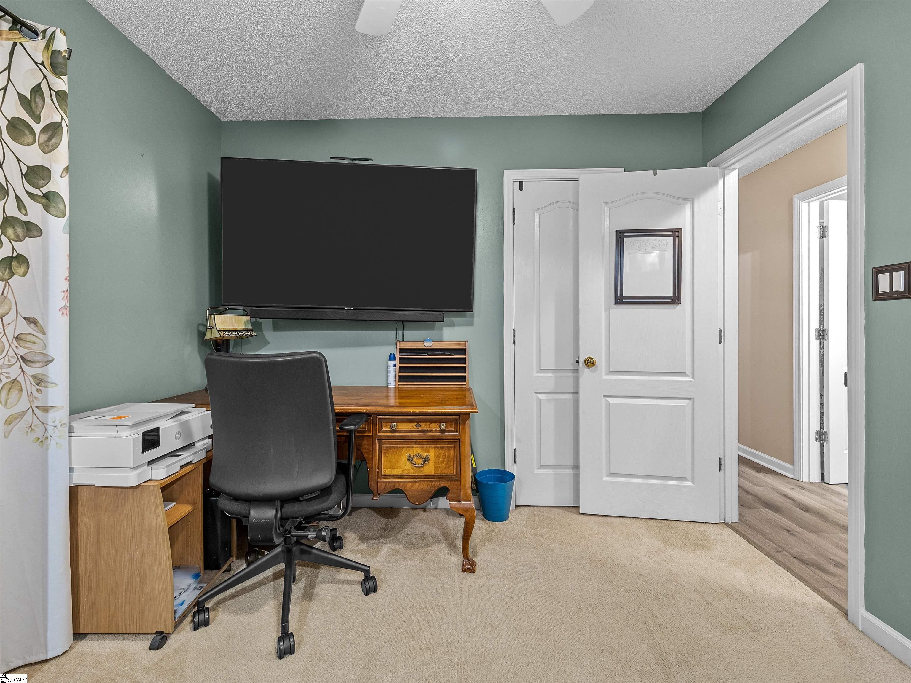 175 Poplar Creek Drive Property Photo 19