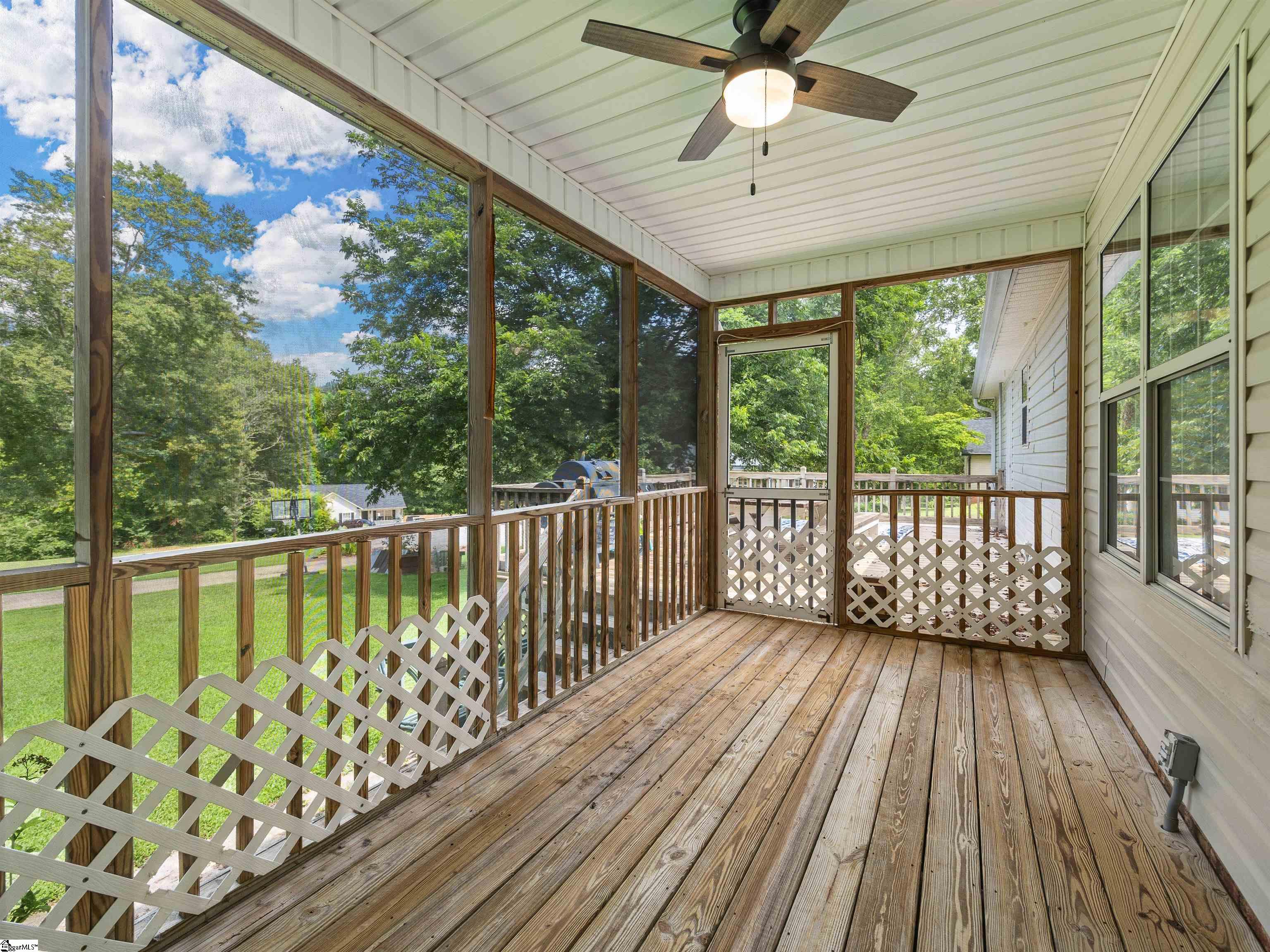 175 Poplar Creek Drive Property Photo 28