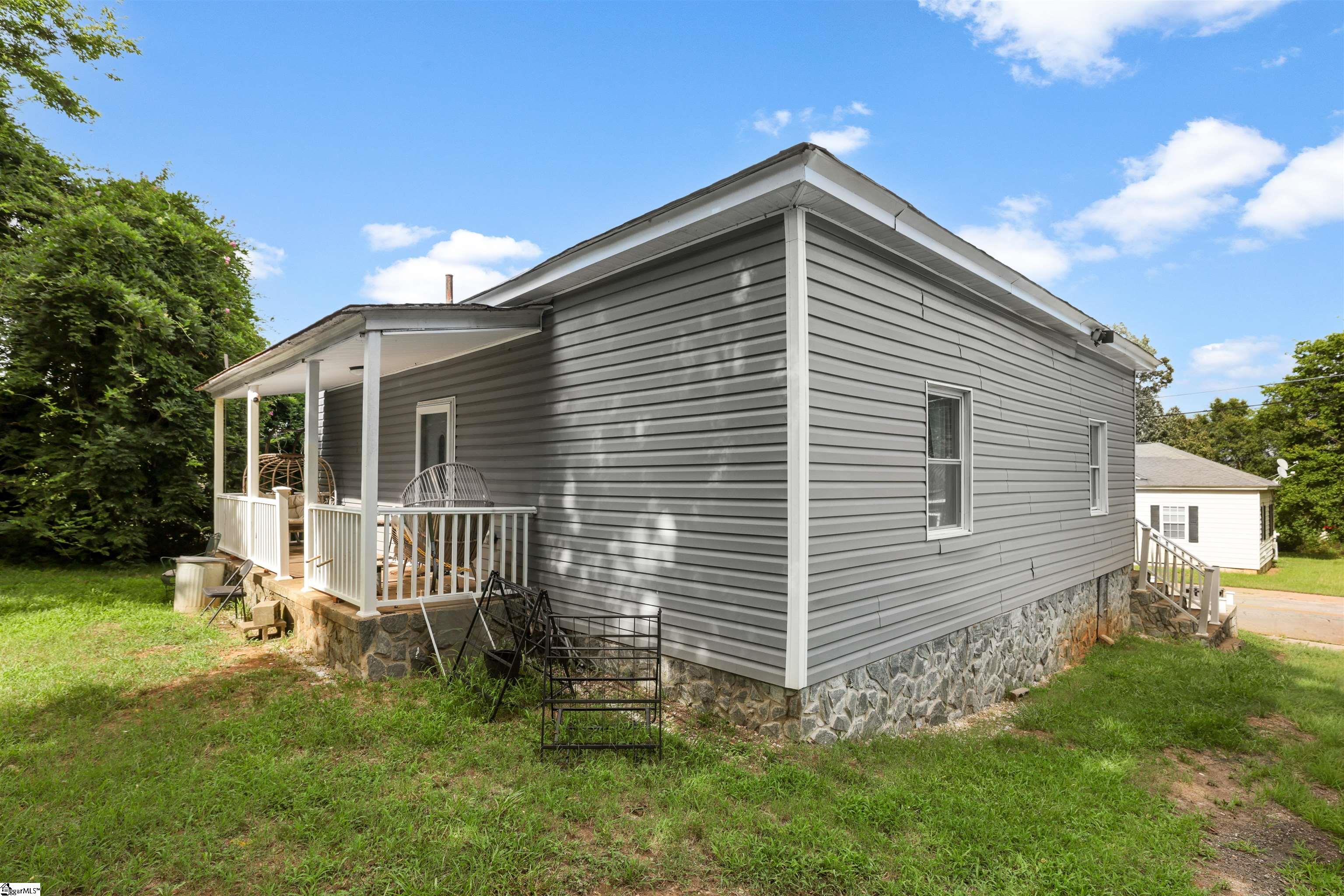 38 3rd Avenue Property Photo 4
