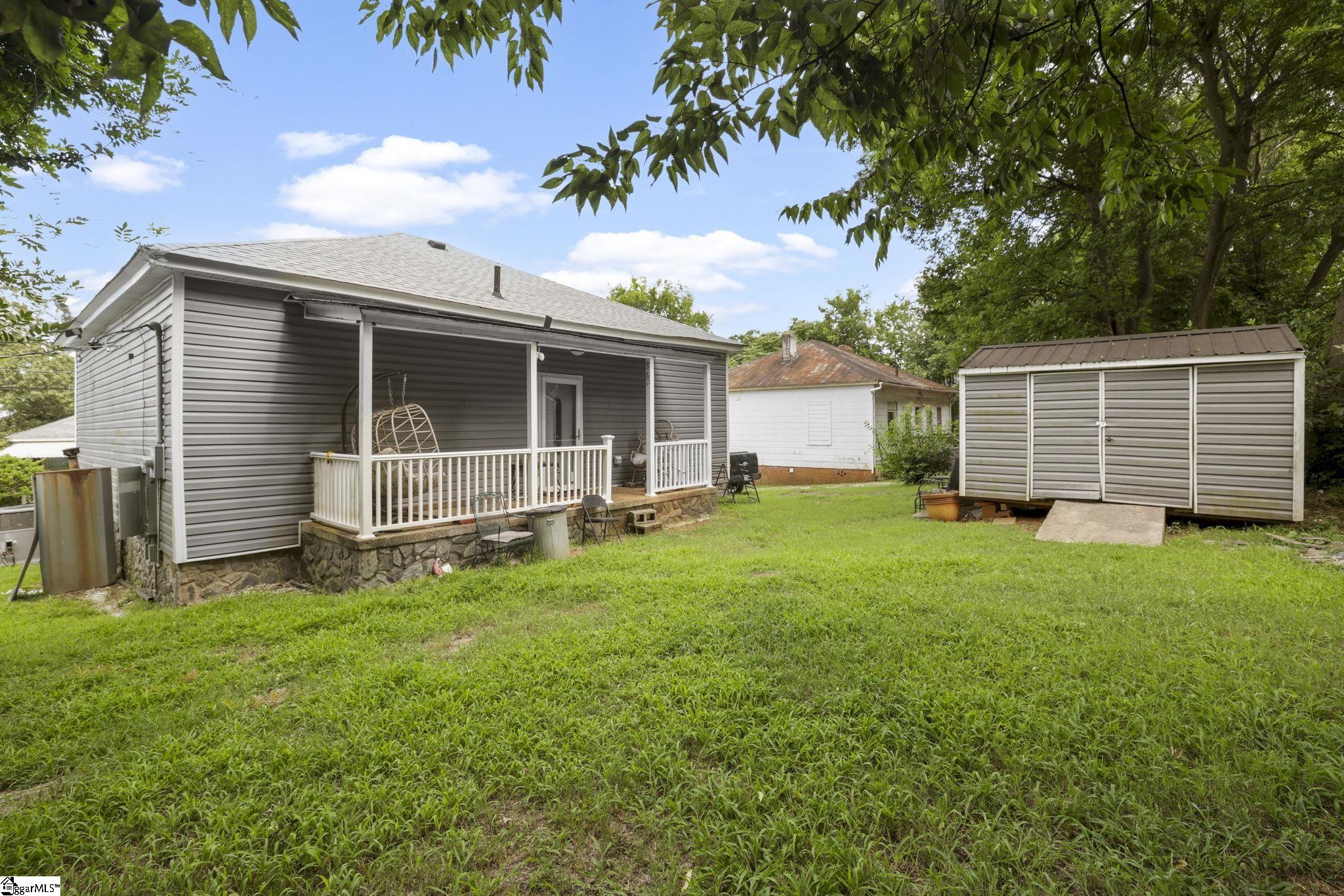 38 3rd Avenue Property Photo 8