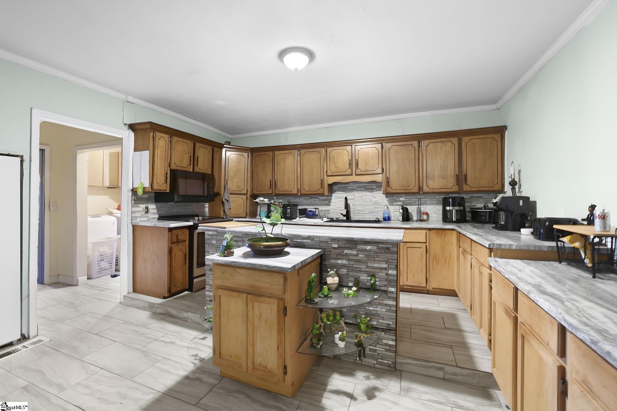 38 3rd Avenue Property Photo 15
