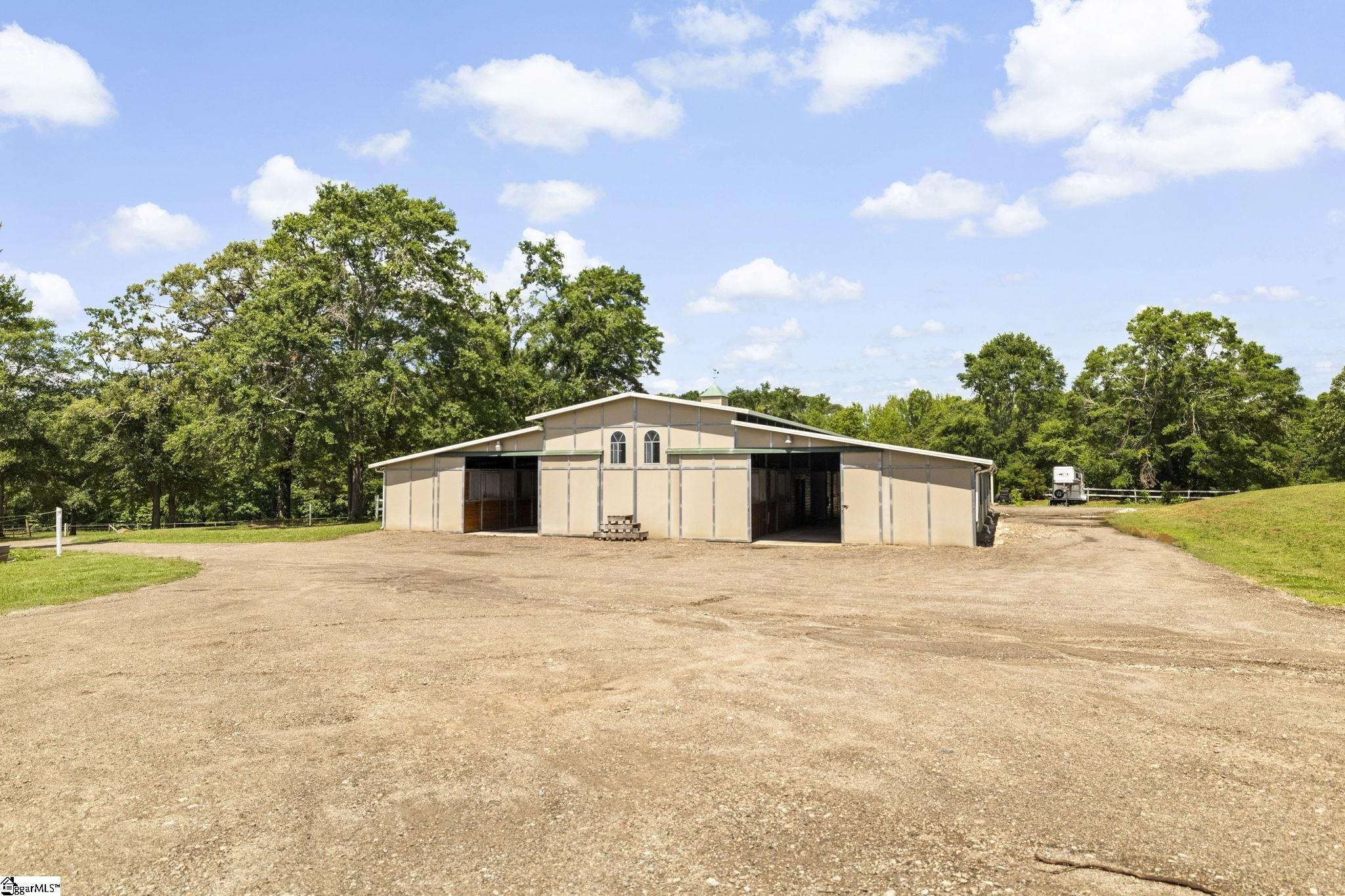 155 Reining Way Property Photo 2