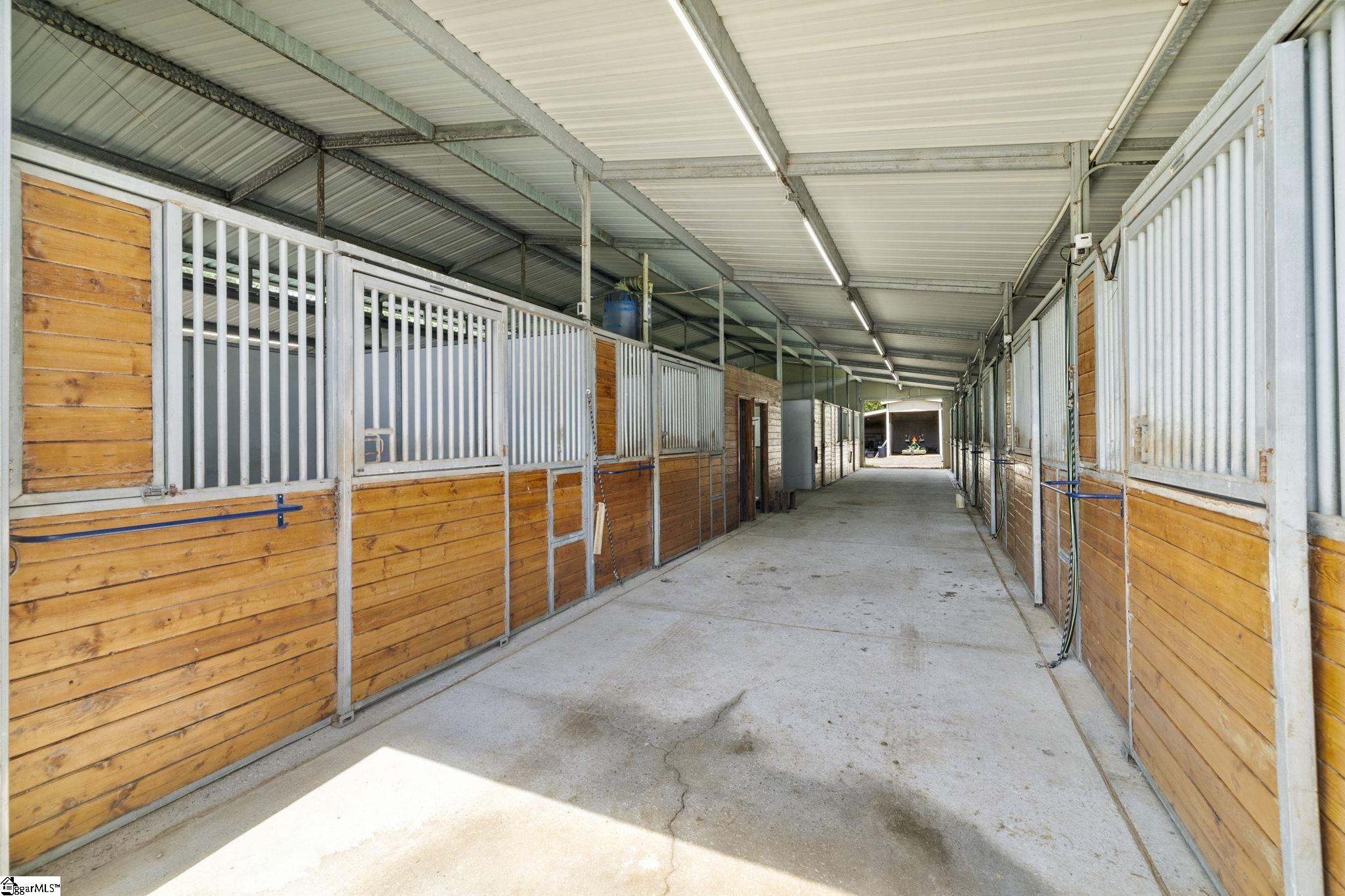 155 Reining Way Property Photo 4