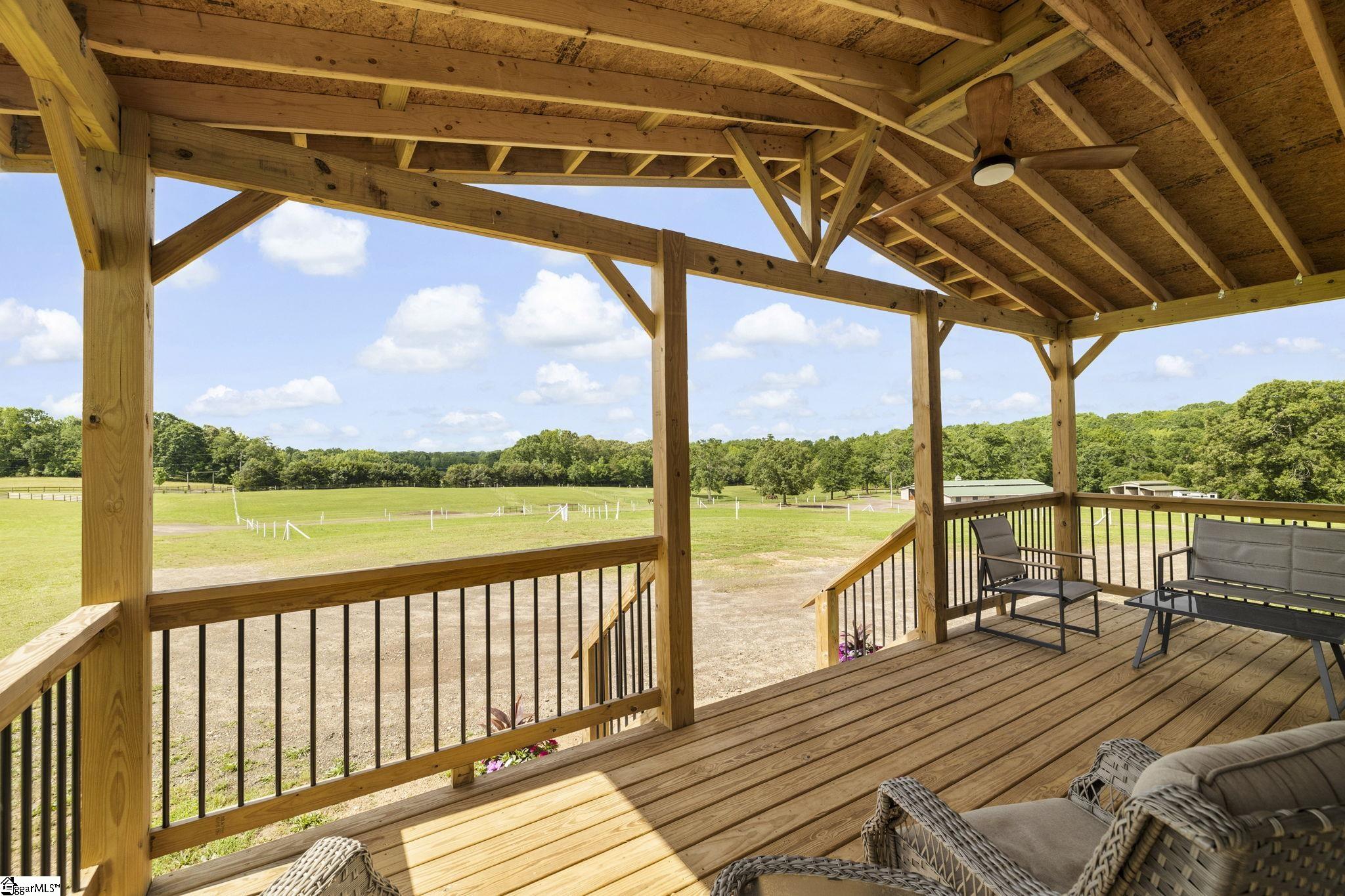 155 Reining Way Property Photo 33