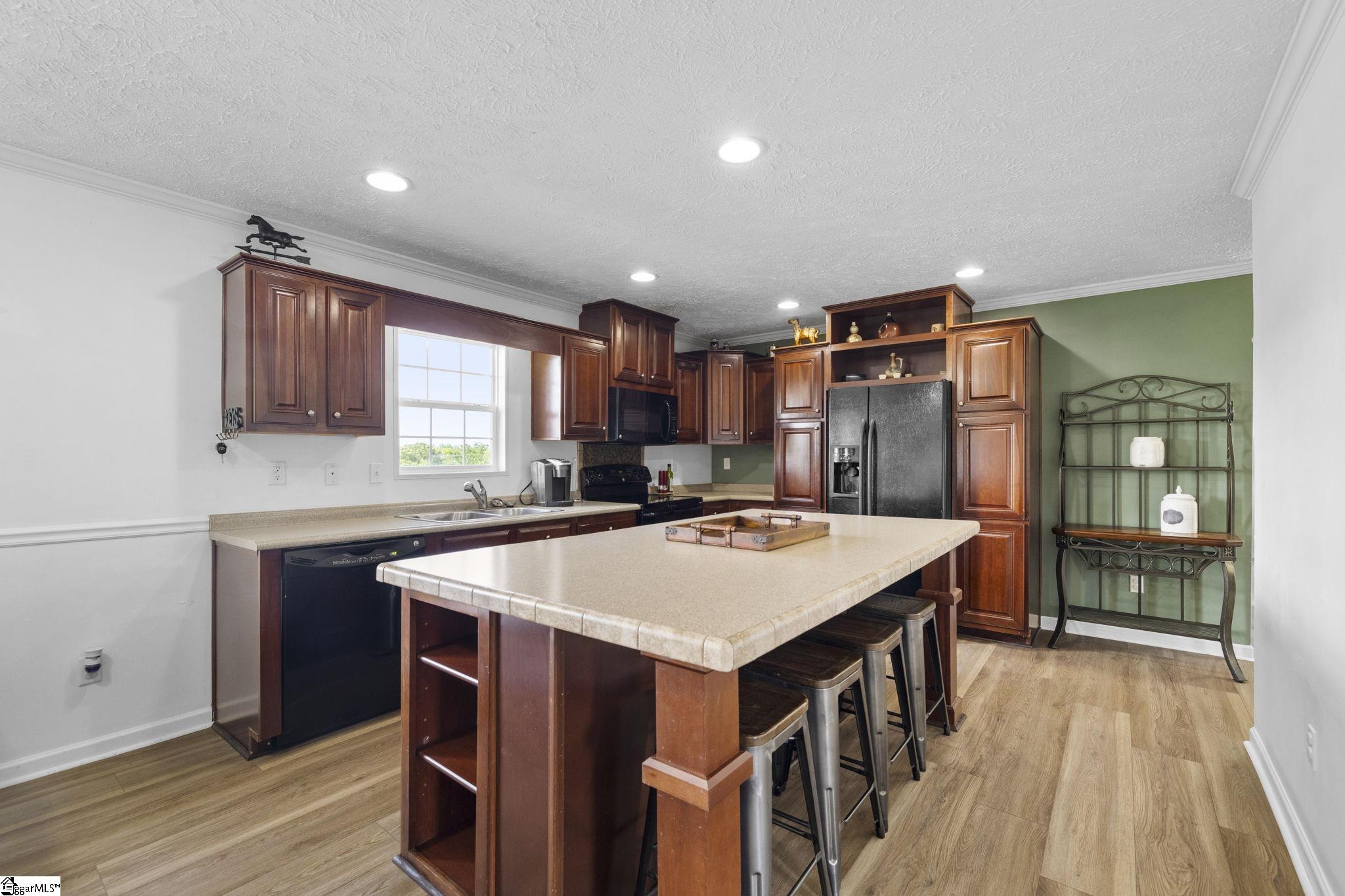 155 Reining Way Property Photo 38