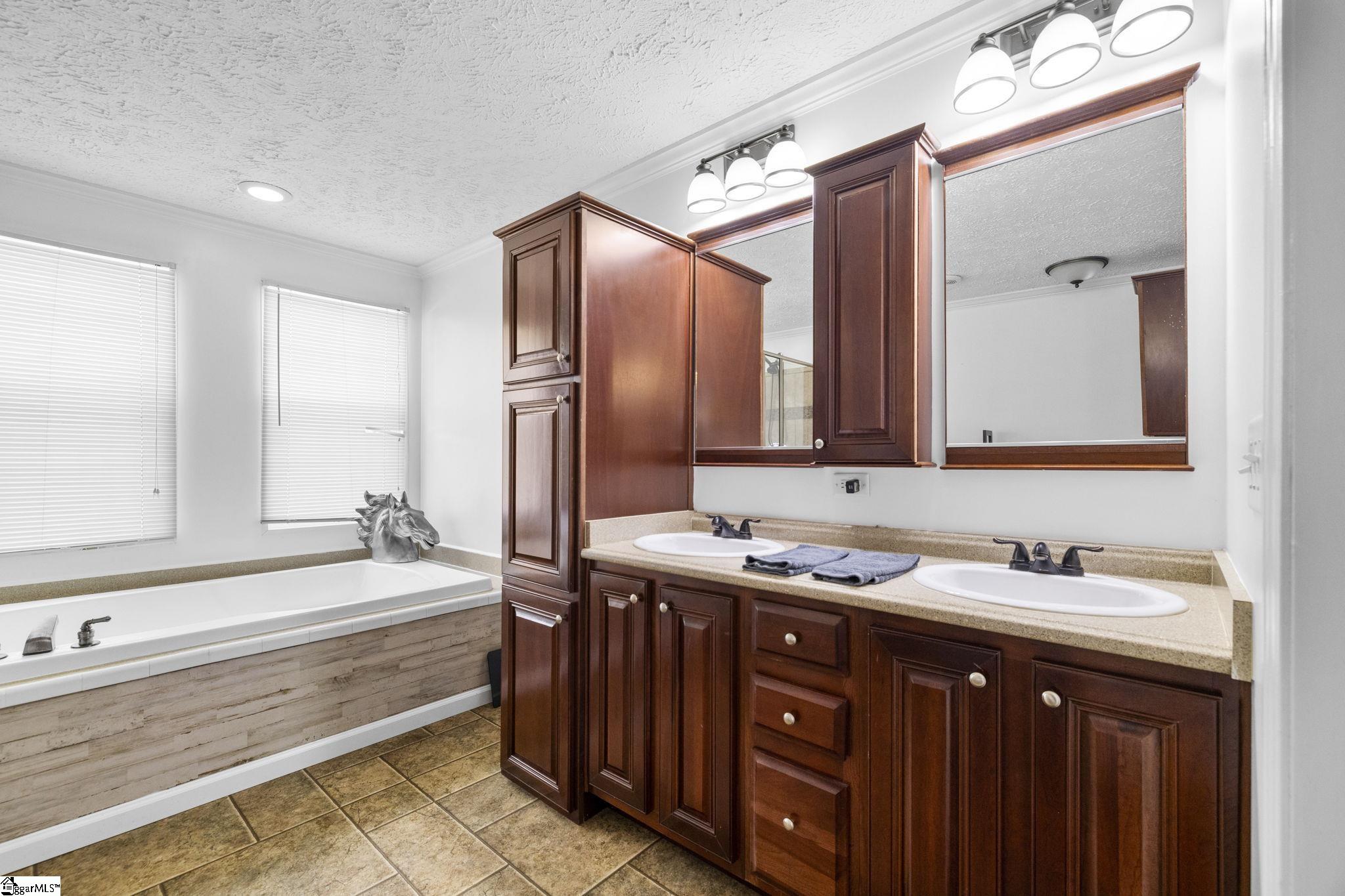 155 Reining Way Property Photo 49