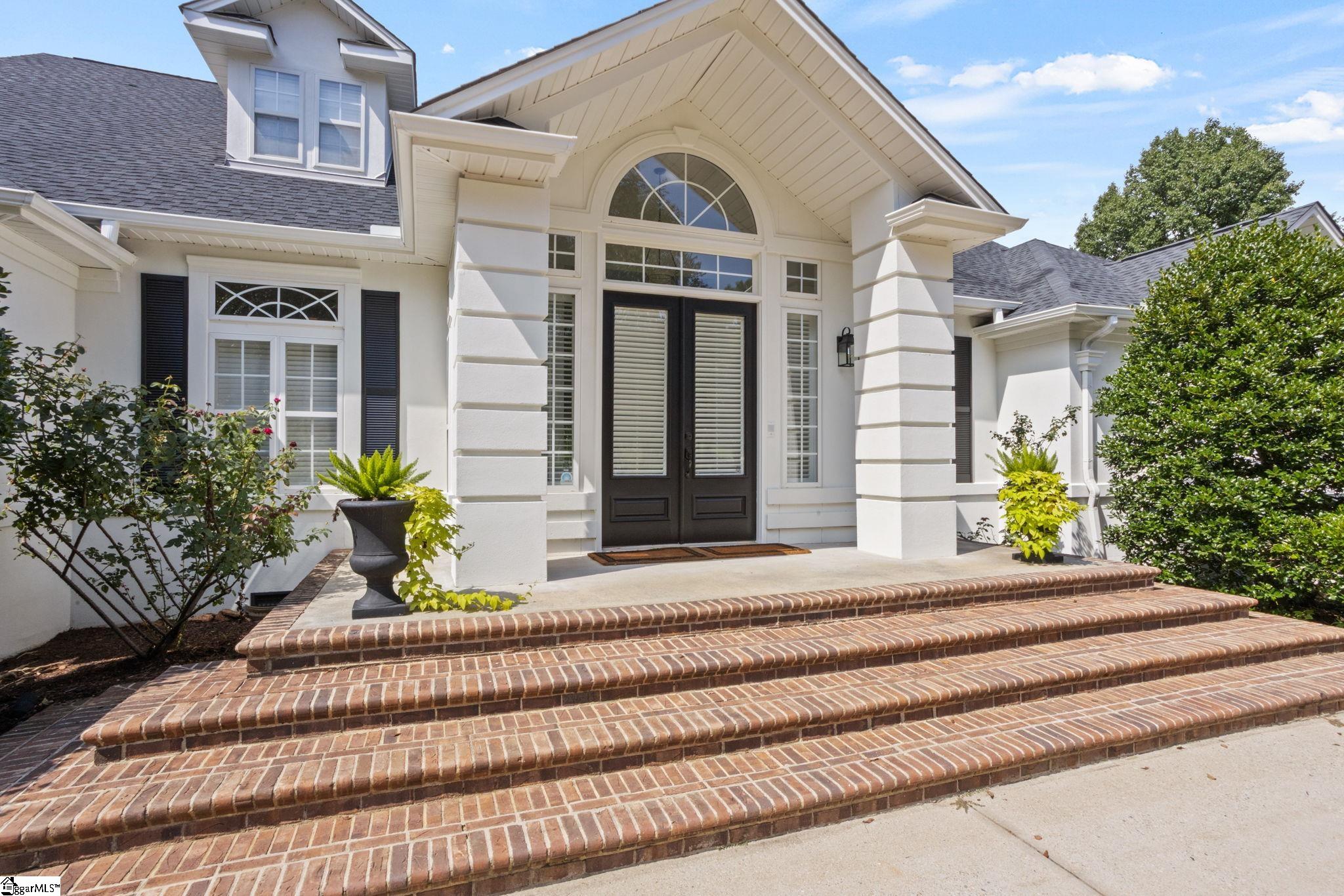 1 Avens Hill Drive Property Photo 2