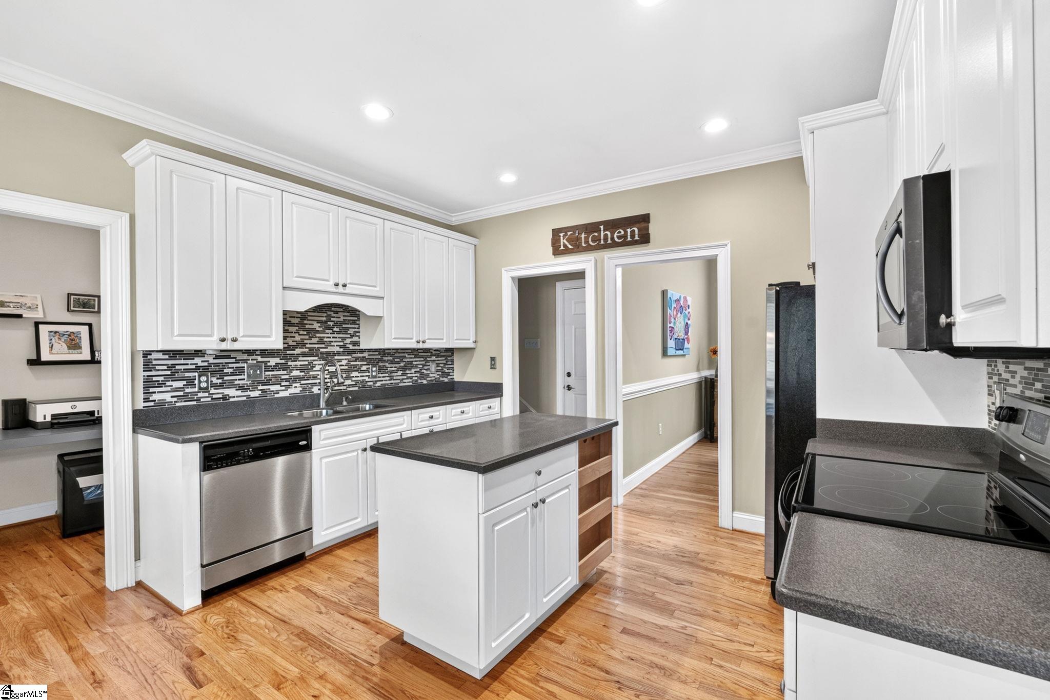 30 Belle Terre Court Property Photo 16