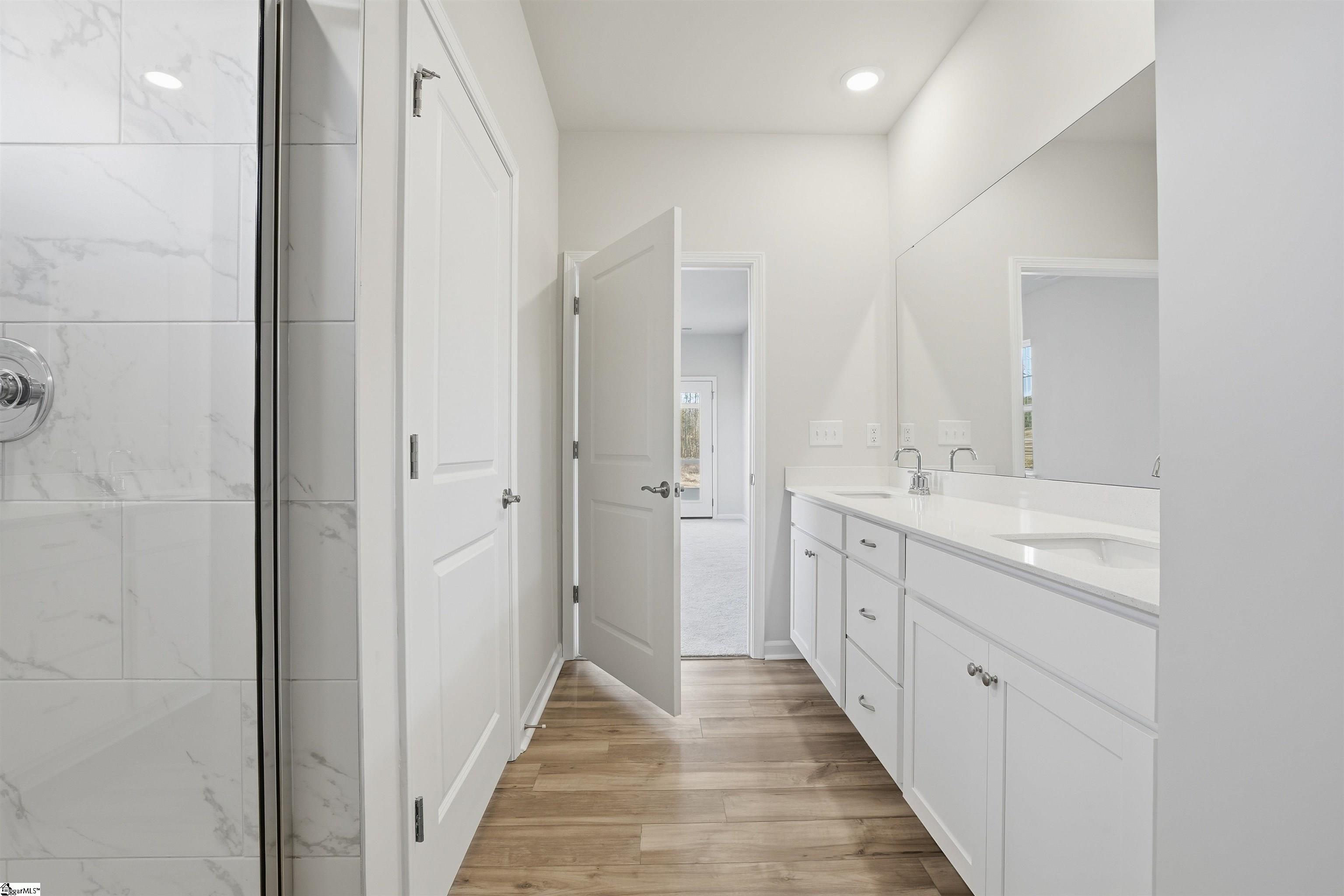 909 Kitson Court Property Photo 17