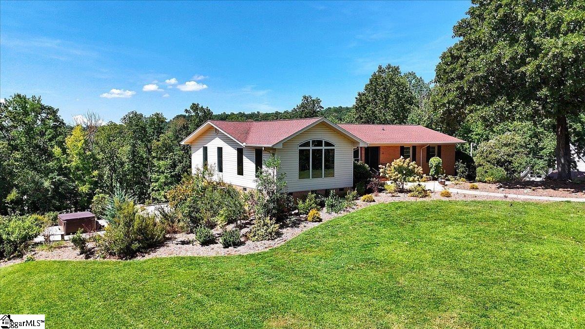 219 Fairview Drive Property Photo 2