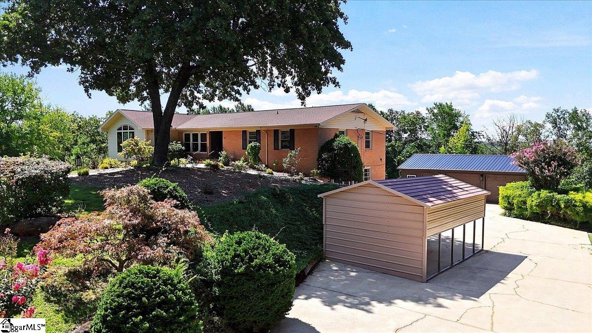 219 Fairview Drive Property Photo 4