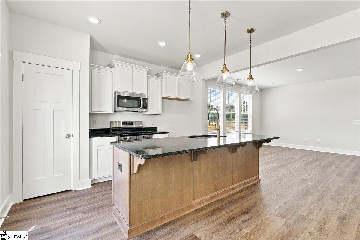 251 Cali Way Property Photo 5