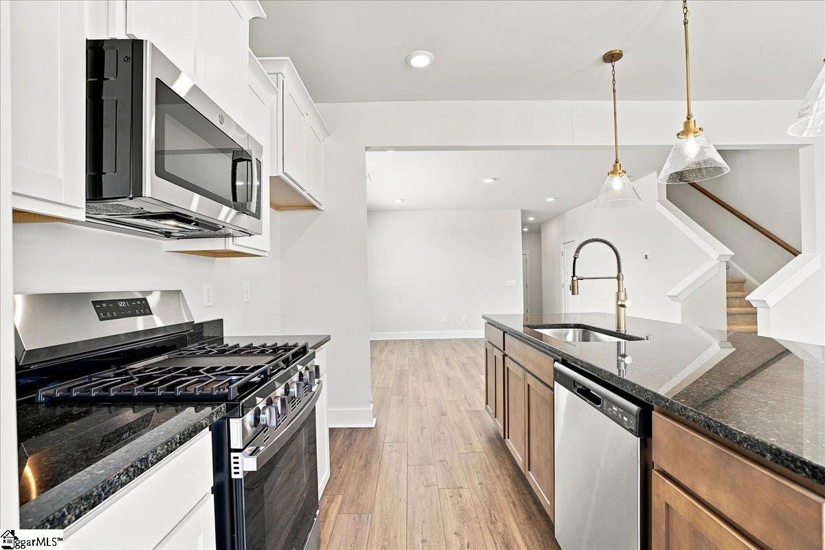 251 Cali Way Property Photo 8