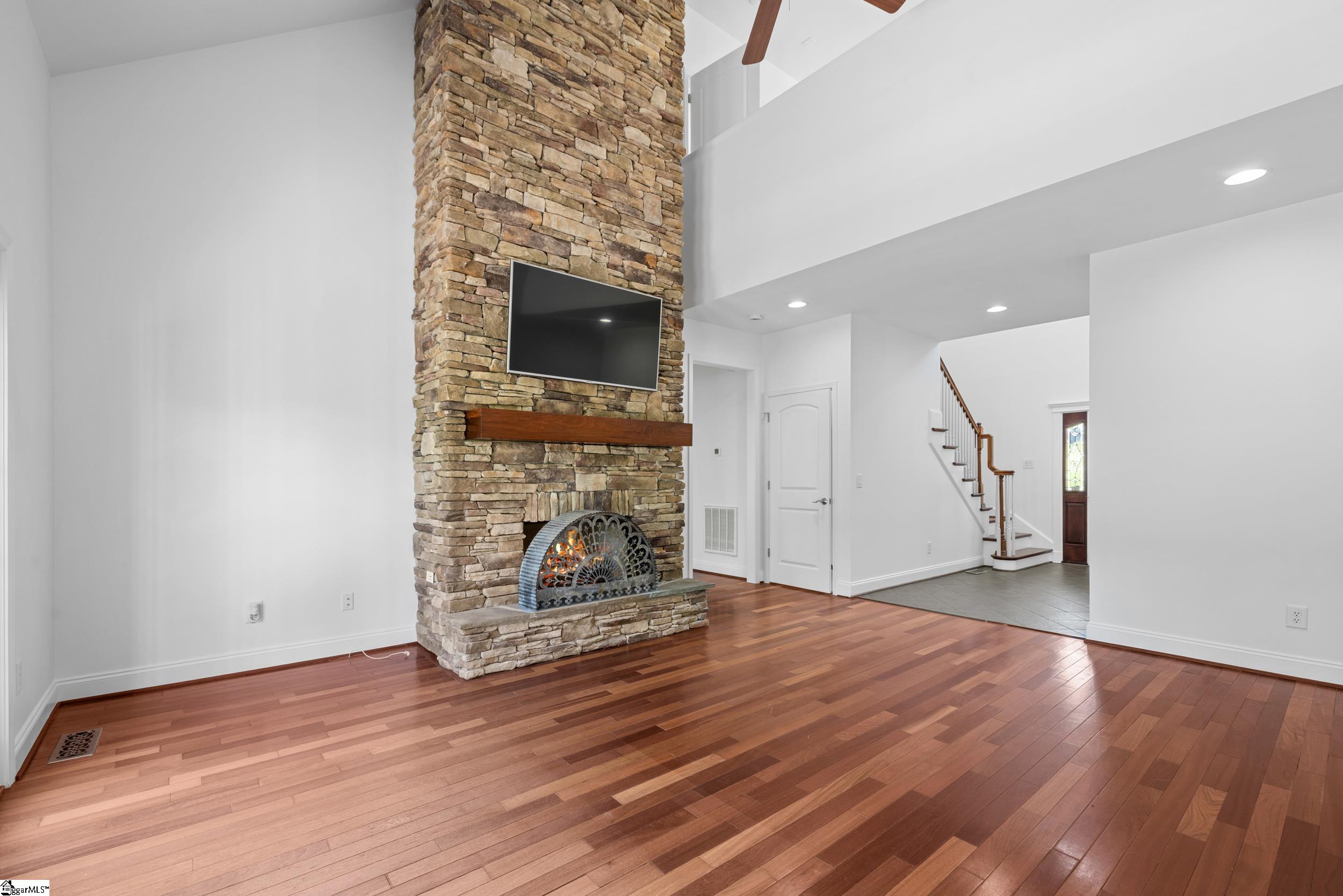 221 Heaven View Drive Property Photo 11