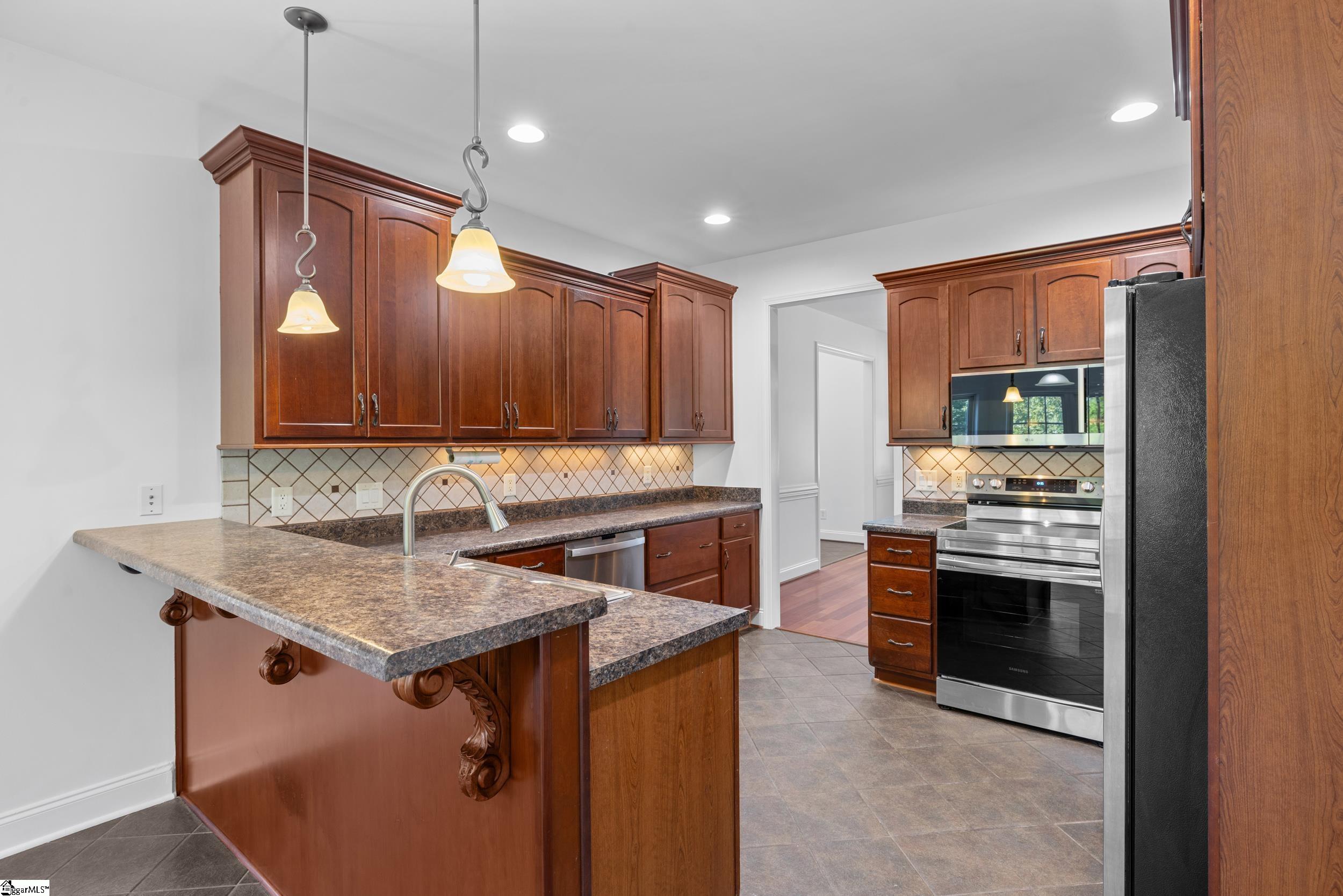 221 Heaven View Drive Property Photo 15