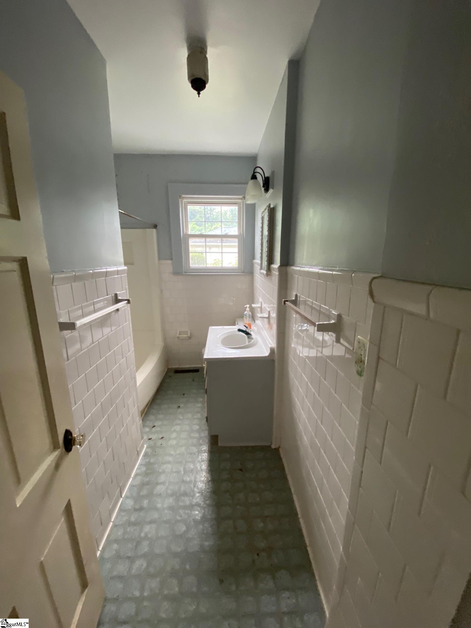 413 W Farley Avenue Property Photo 45