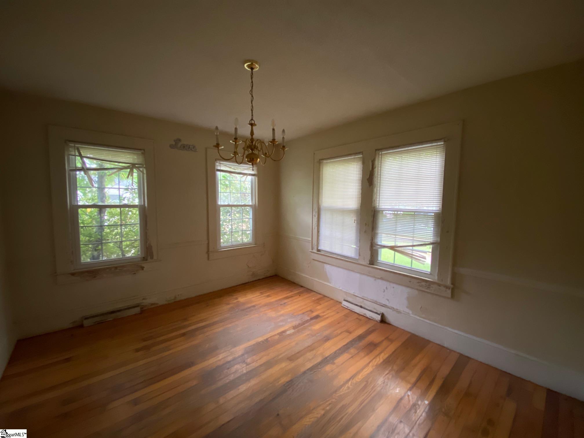 413 W Farley Avenue Property Photo 47