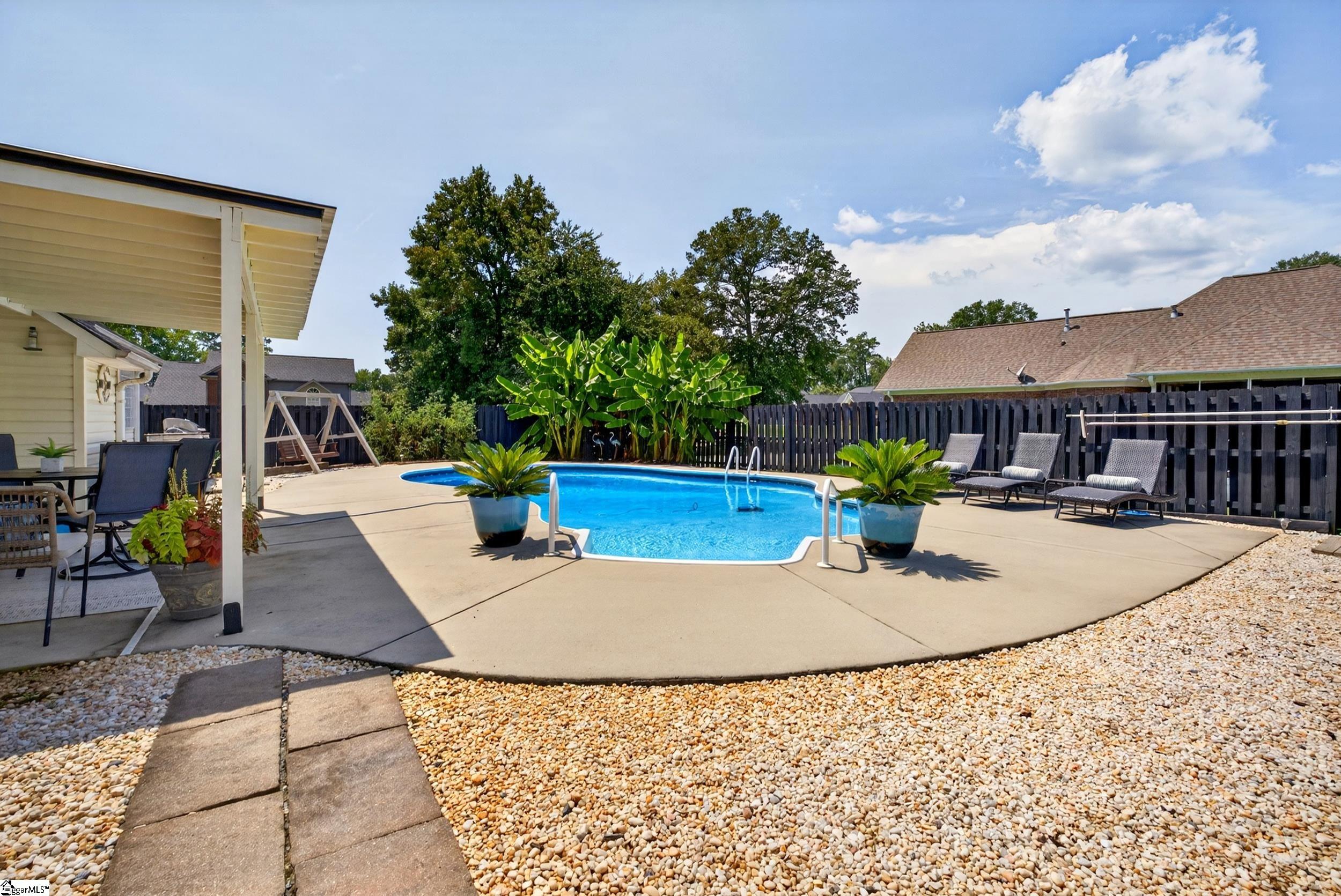 503 Saint Helena Court Property Photo 4