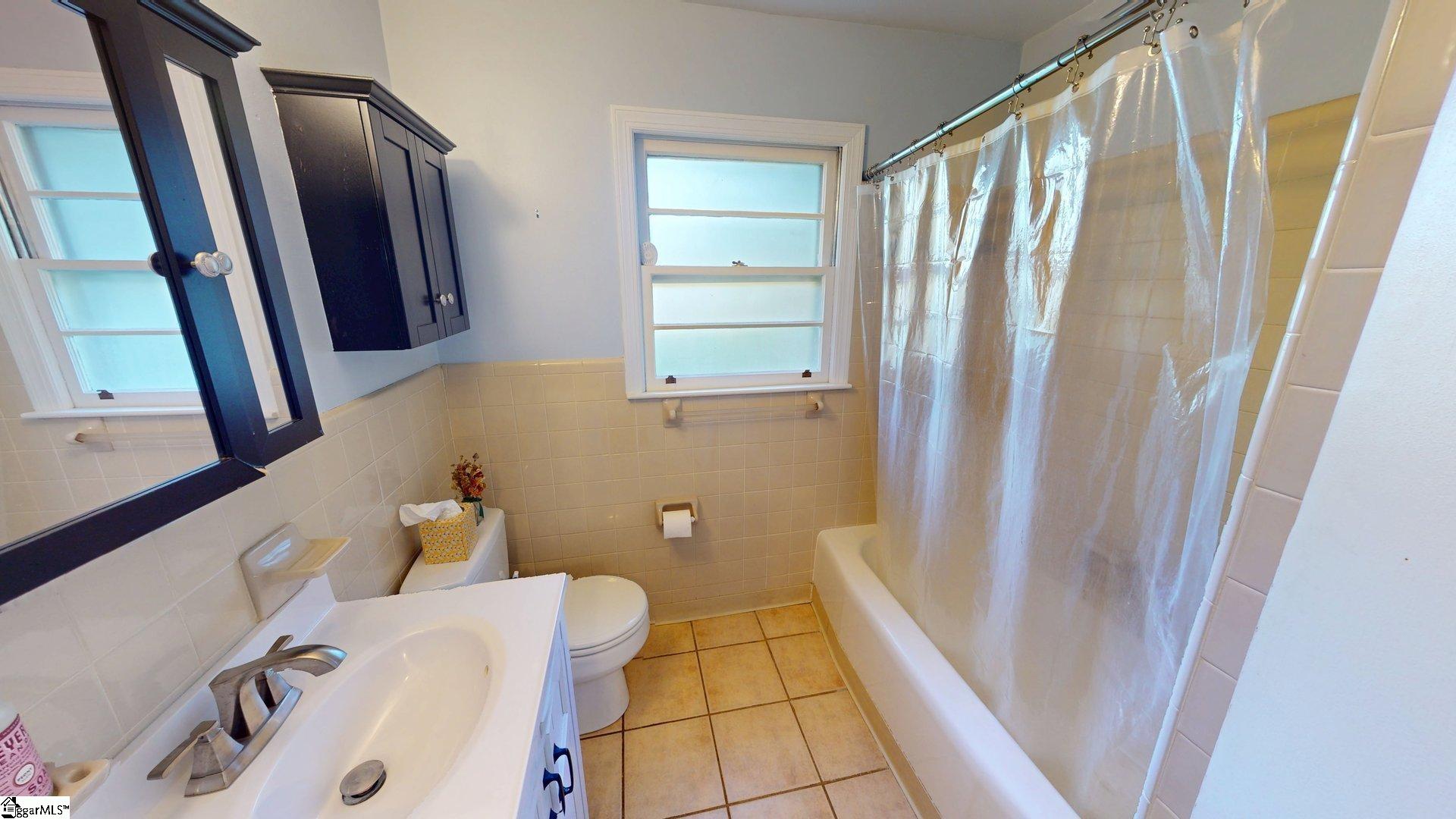 521 E Main Street Property Photo 18