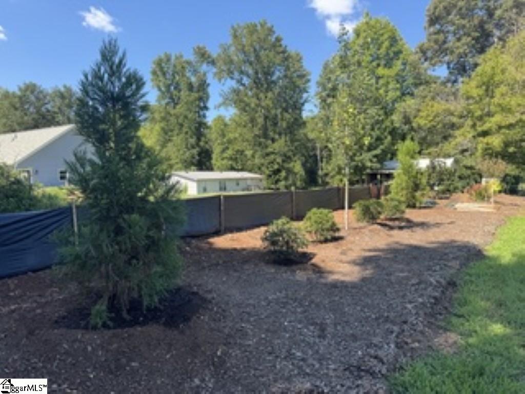 103 S Silver Lake Drive Property Photo 3