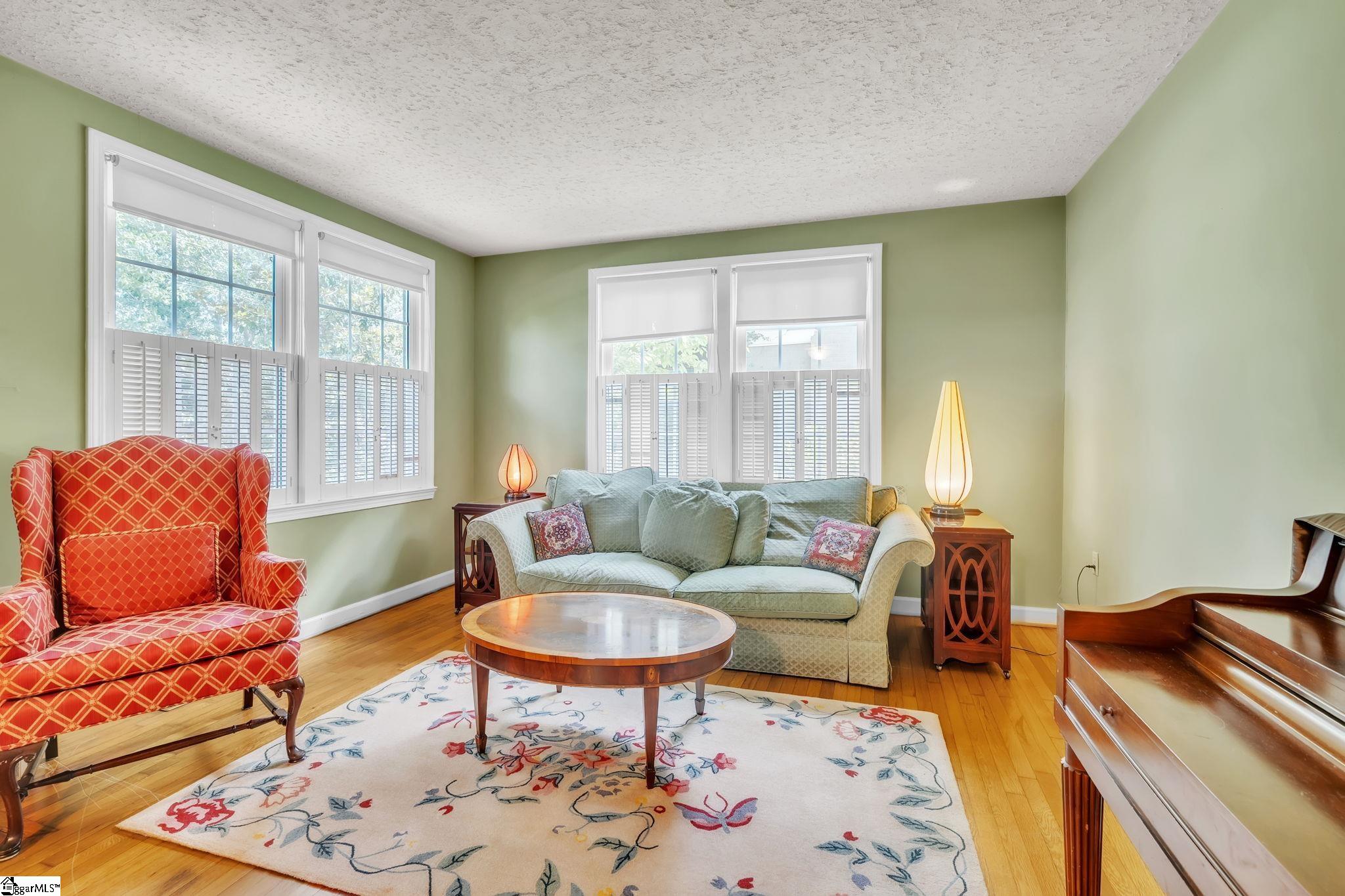 13 W Montclair Avenue Property Photo 3