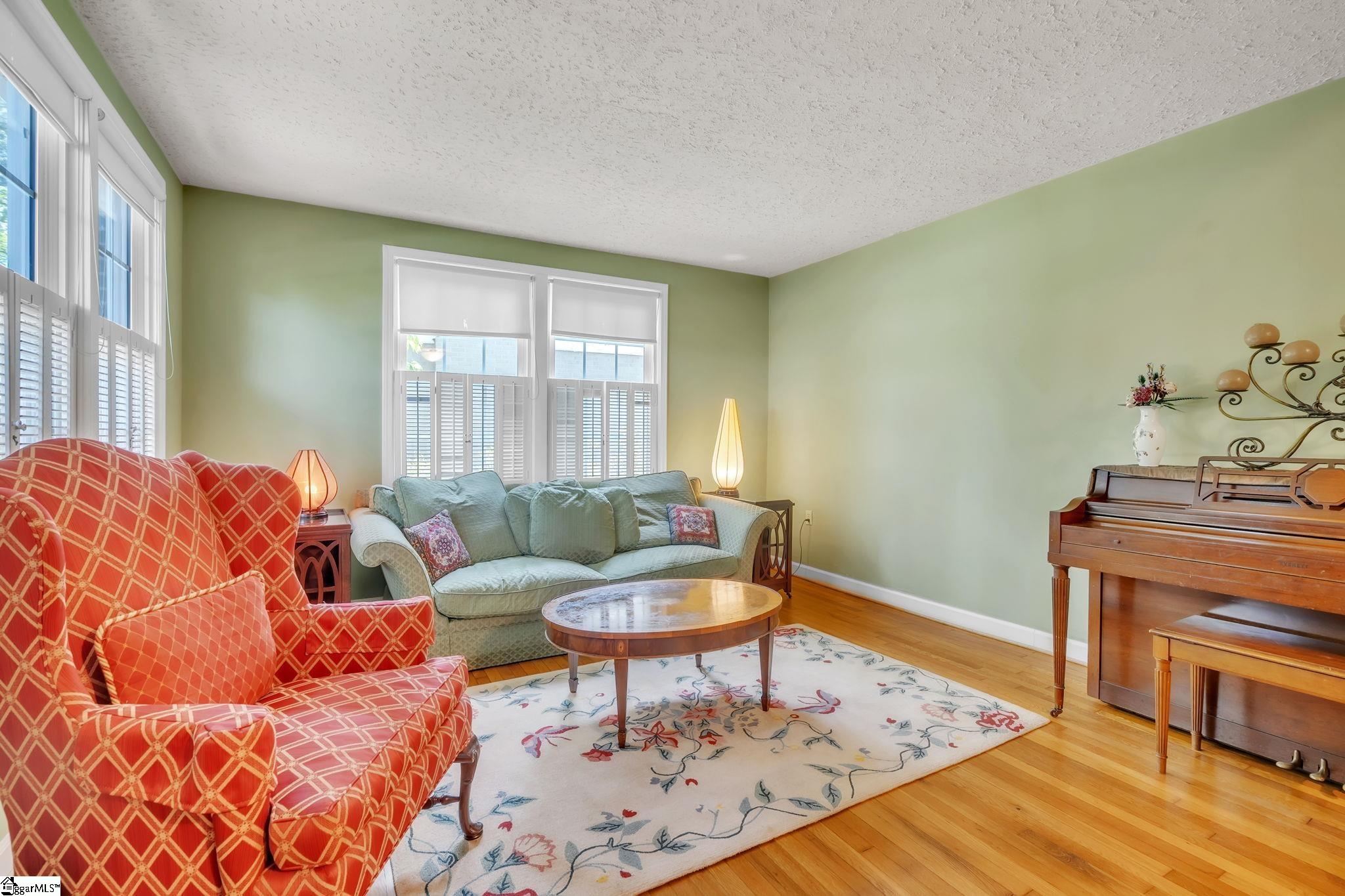 13 W Montclair Avenue Property Photo 4