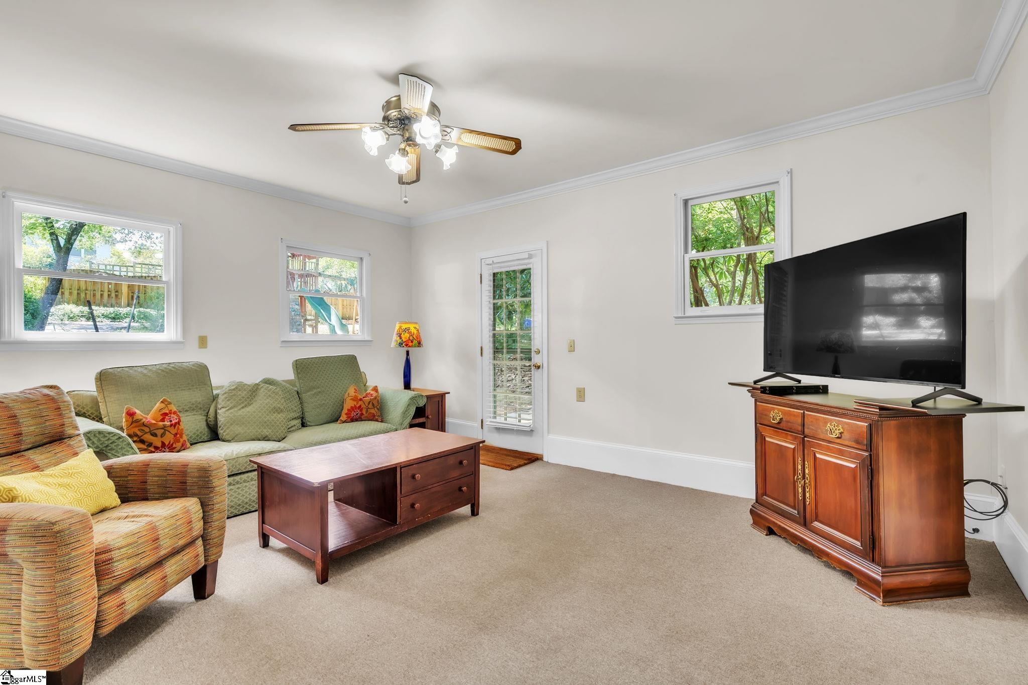 13 W Montclair Avenue Property Photo 5