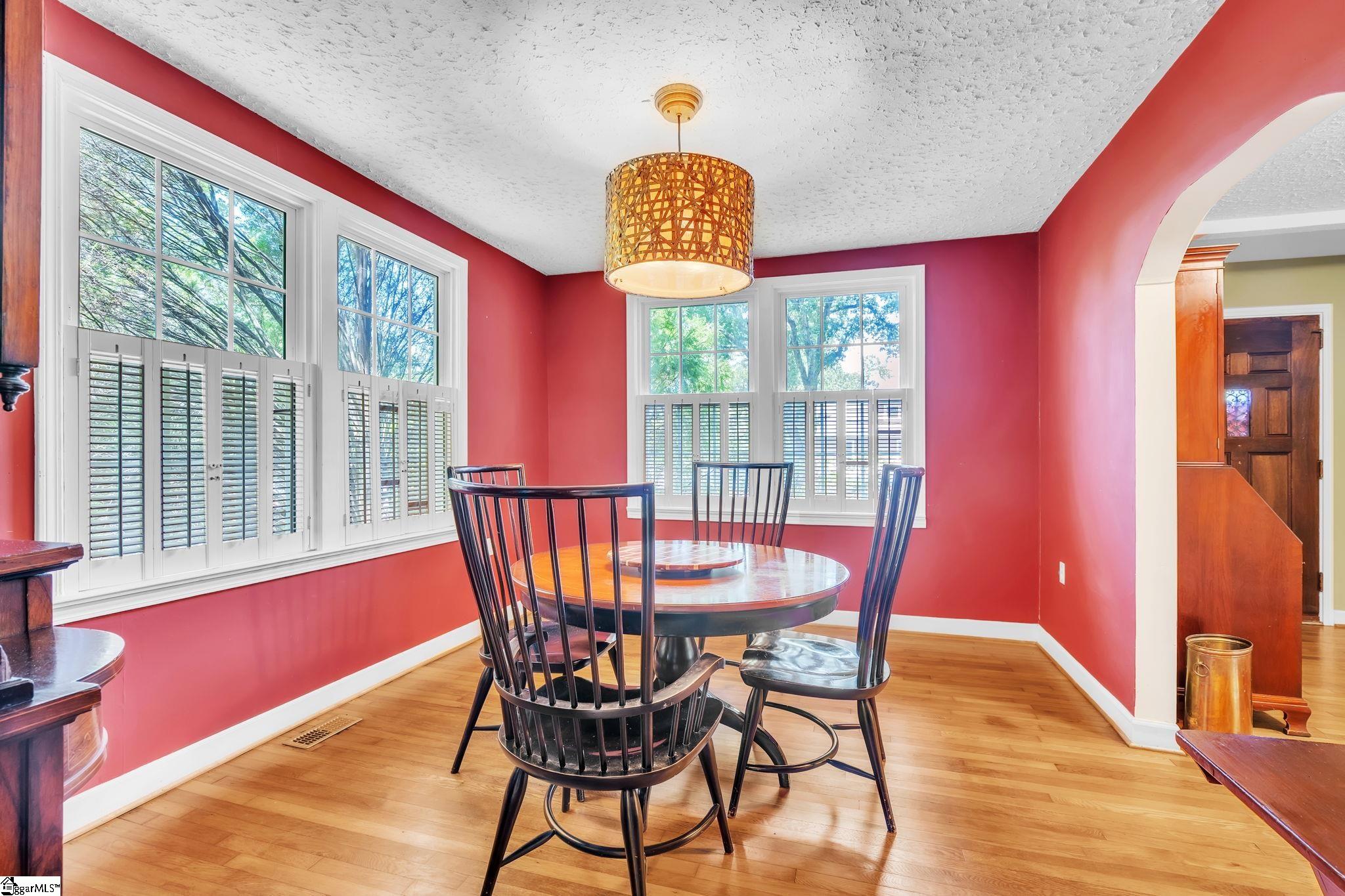 13 W Montclair Avenue Property Photo 10