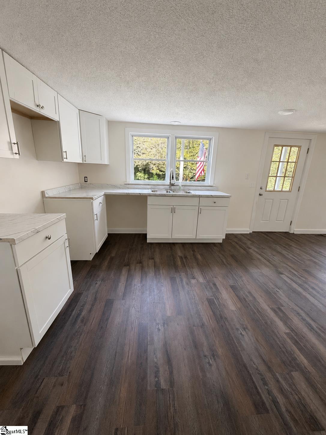 13624 Highway 20 Property Photo 5