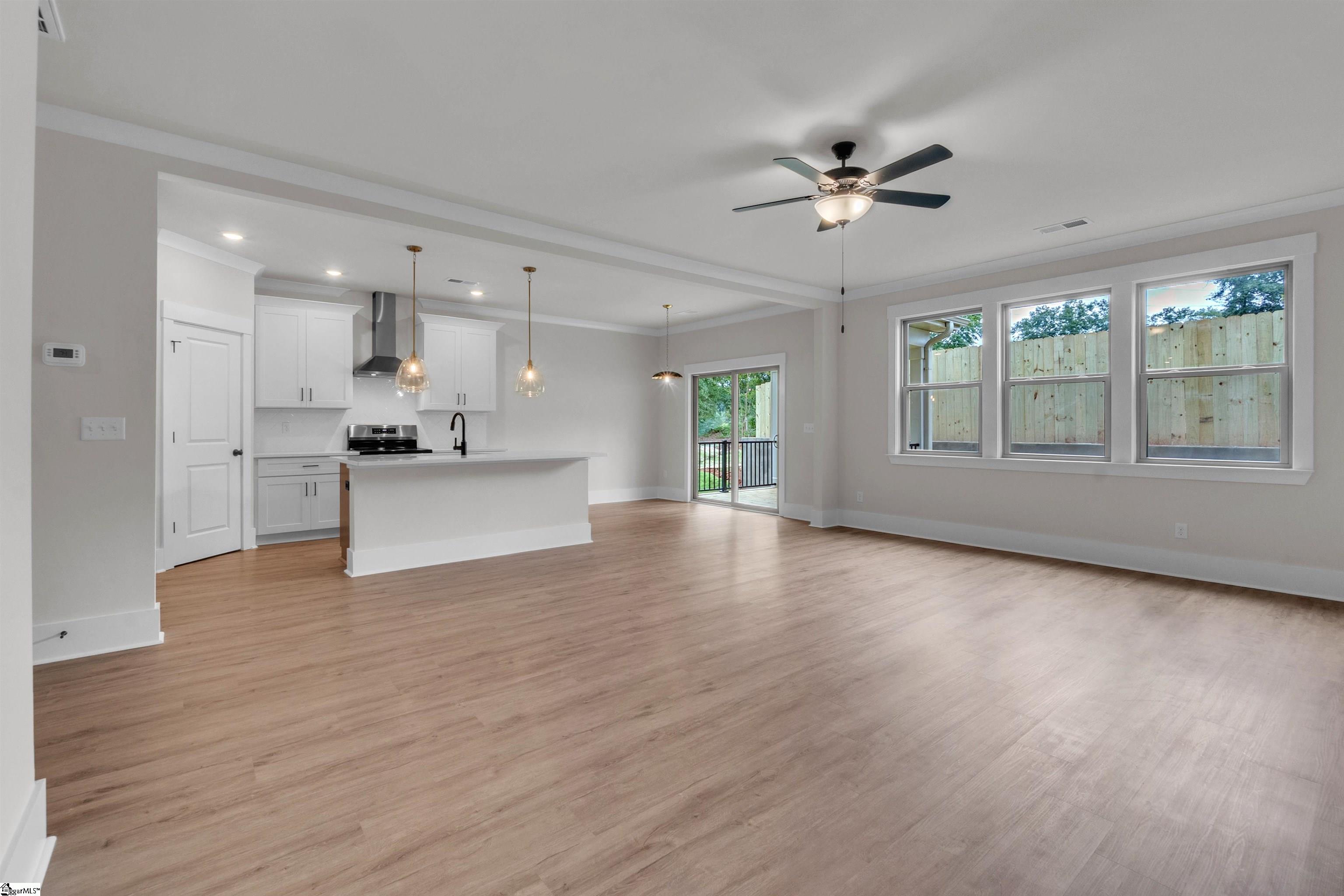 428 Wildflower Road Property Photo 6